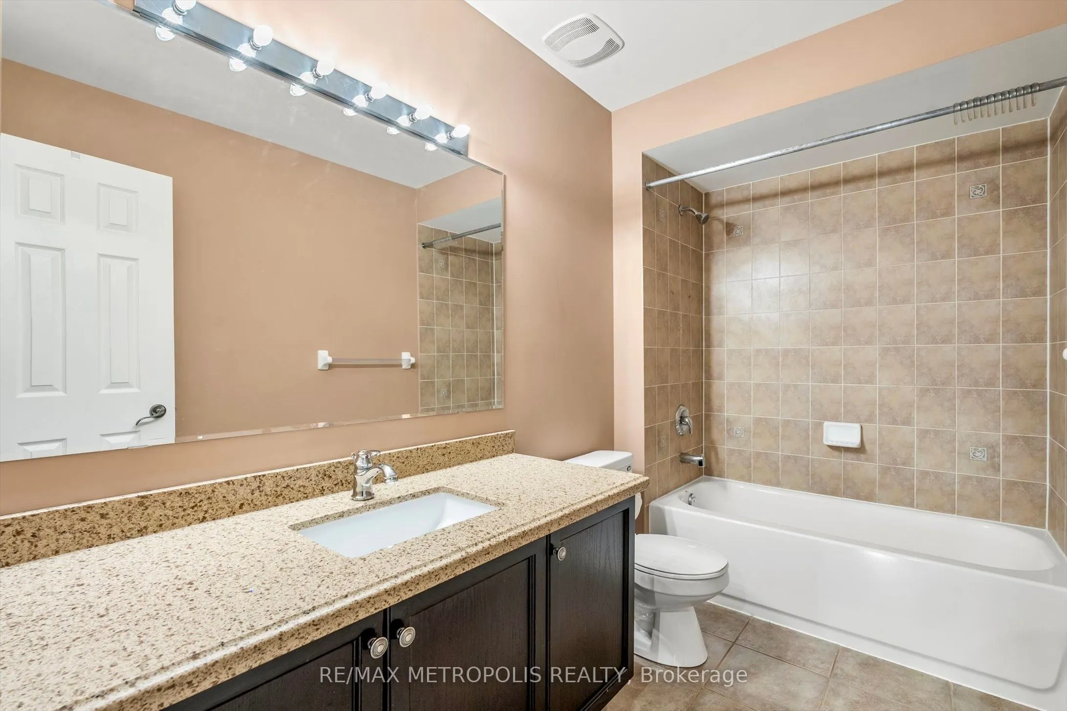 107 Eastbrook Way, #UPPER