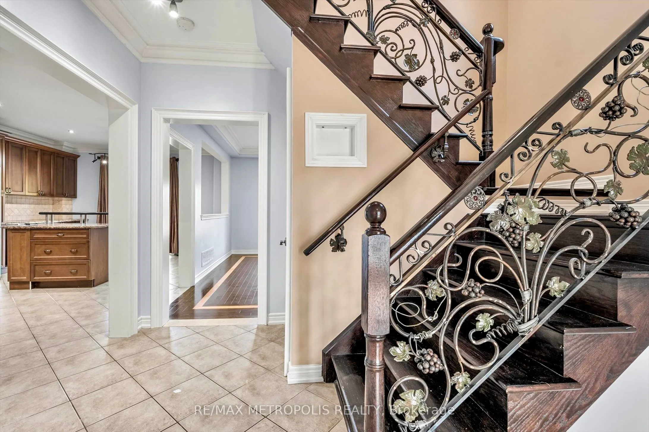 107 Eastbrook Way, #UPPER