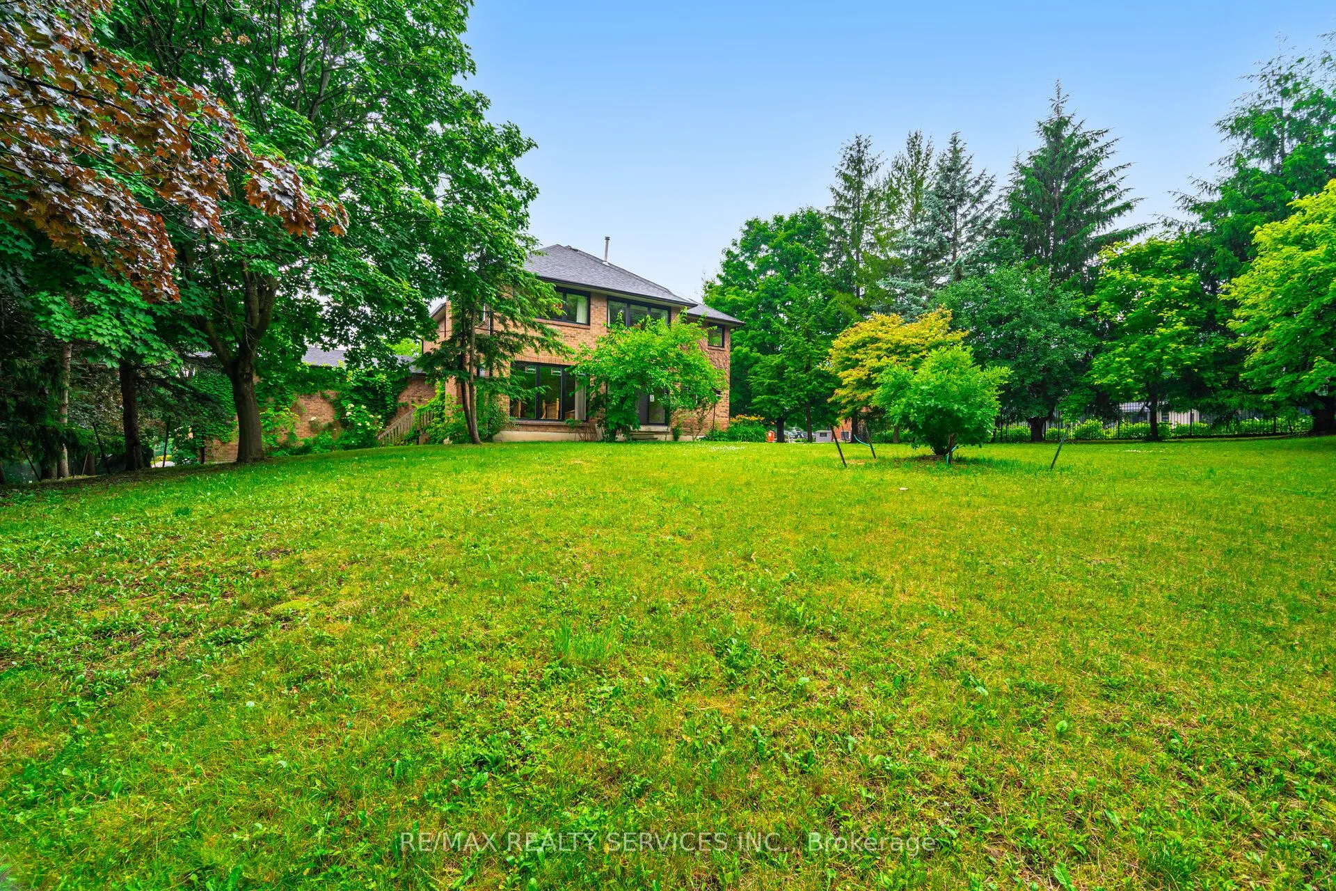 106 Kenpark Avenue