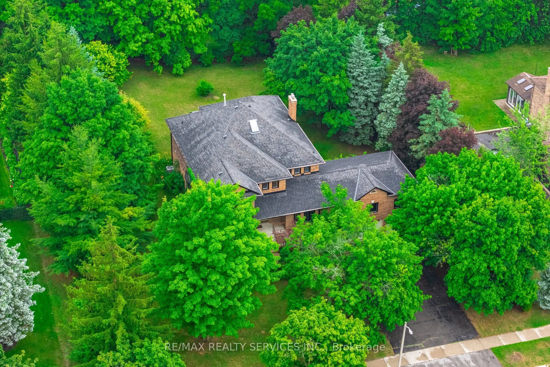 106 Kenpark Avenue