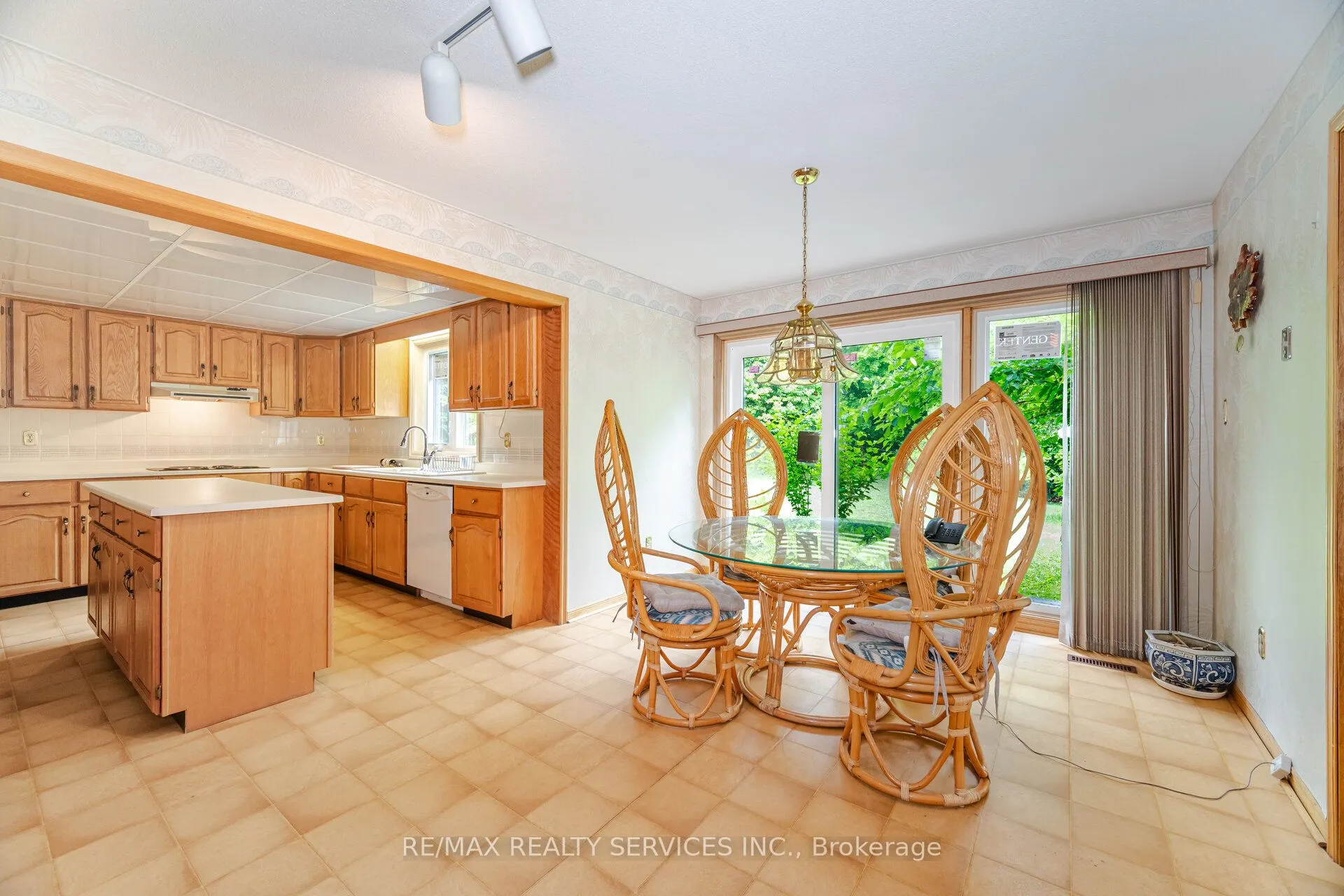 106 Kenpark Avenue