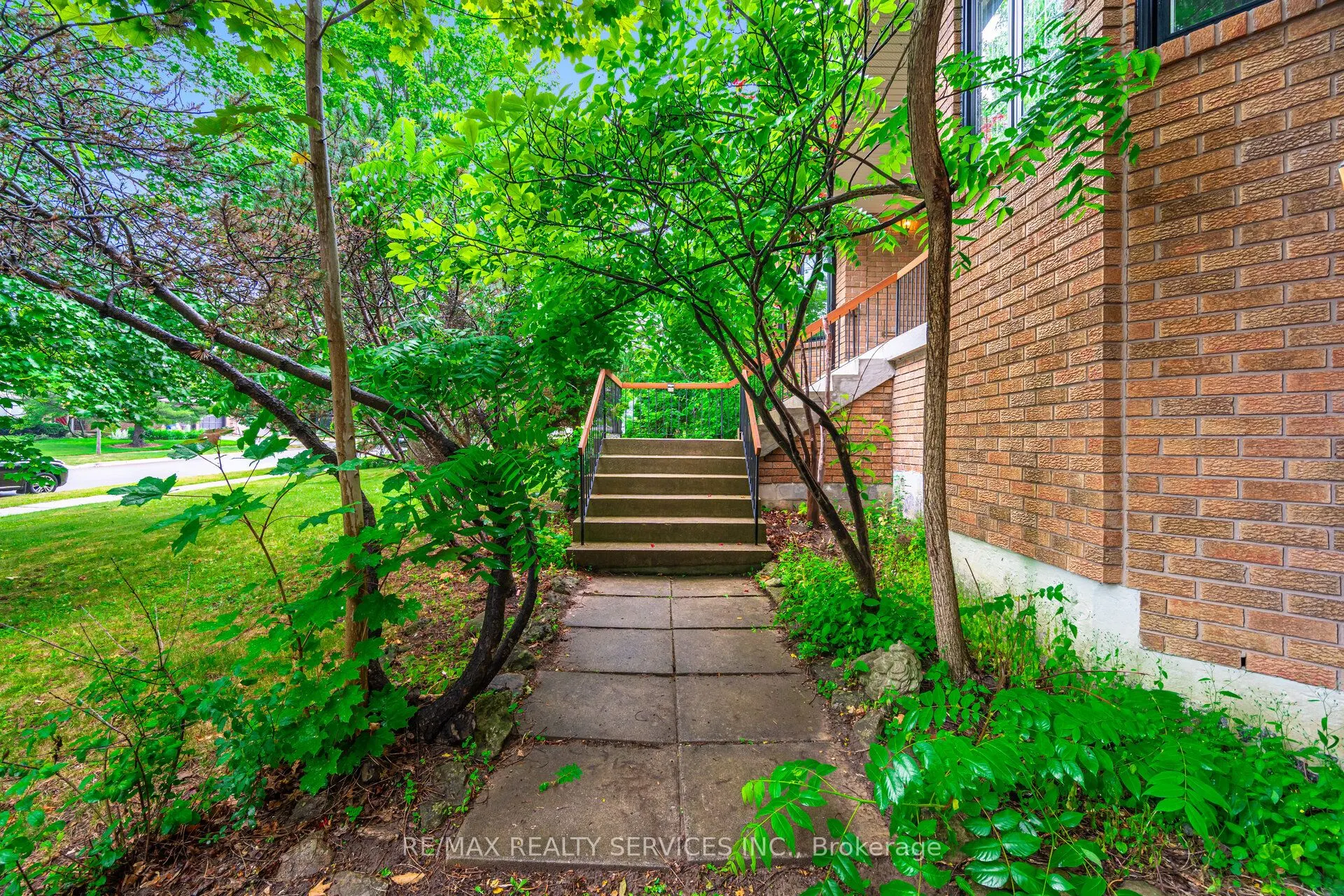 106 Kenpark Avenue