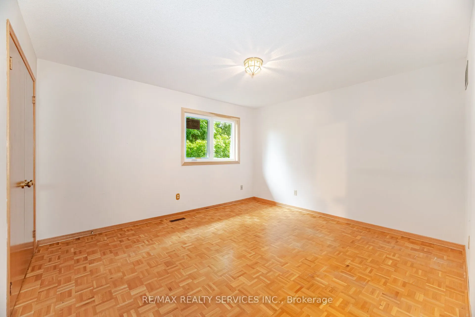 106 Kenpark Avenue