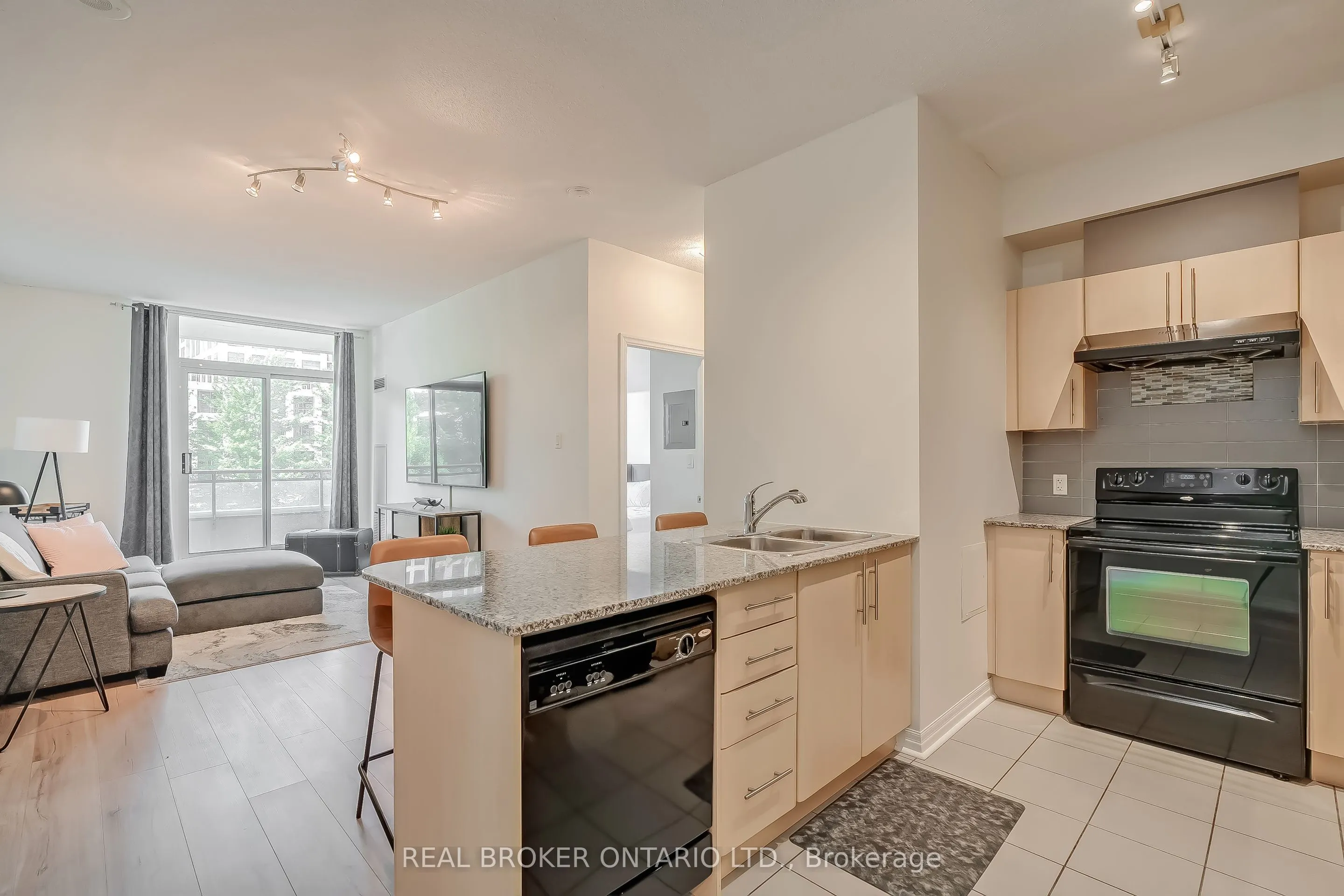 3515 Kariya Drive, #201