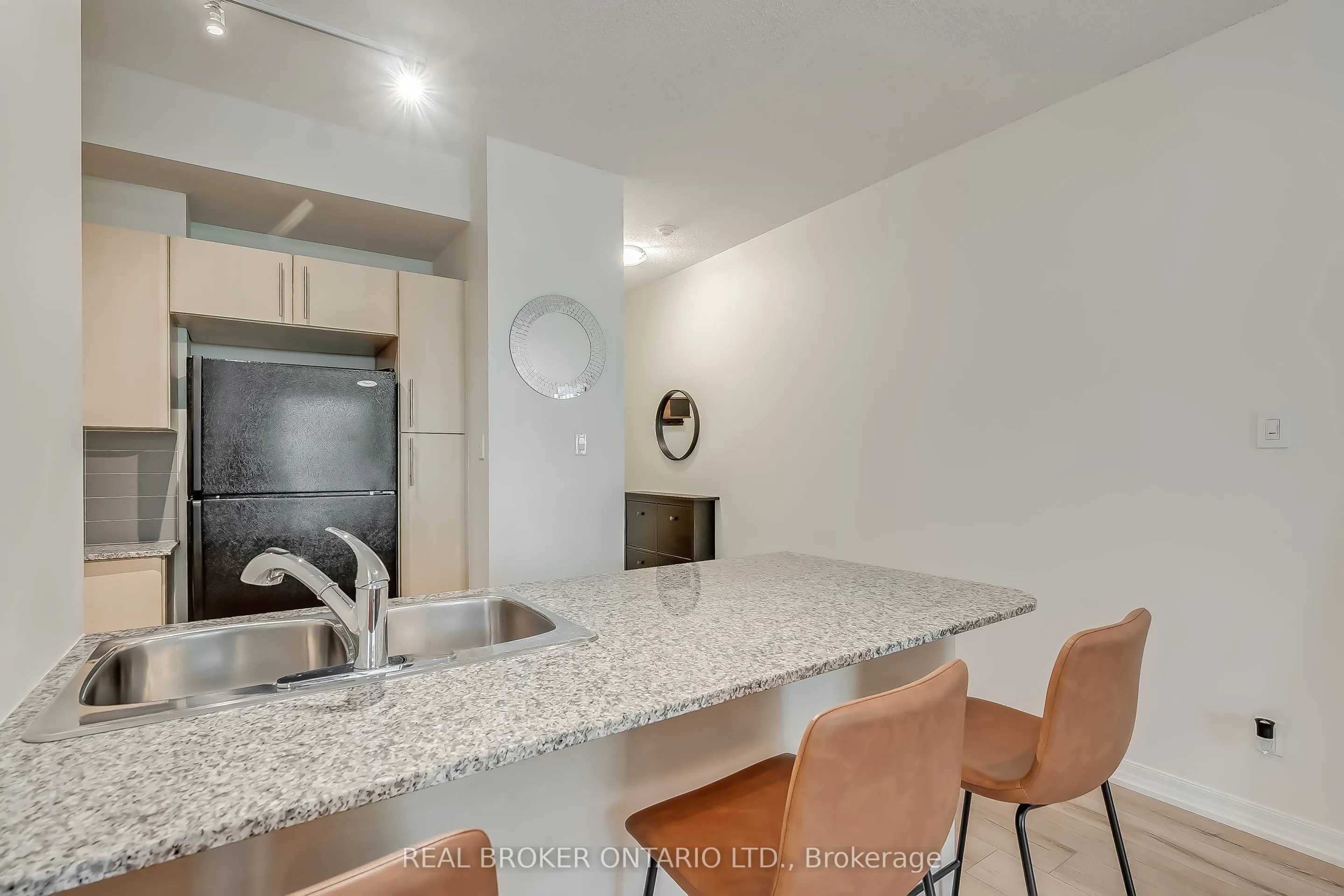 3515 Kariya Drive, #201