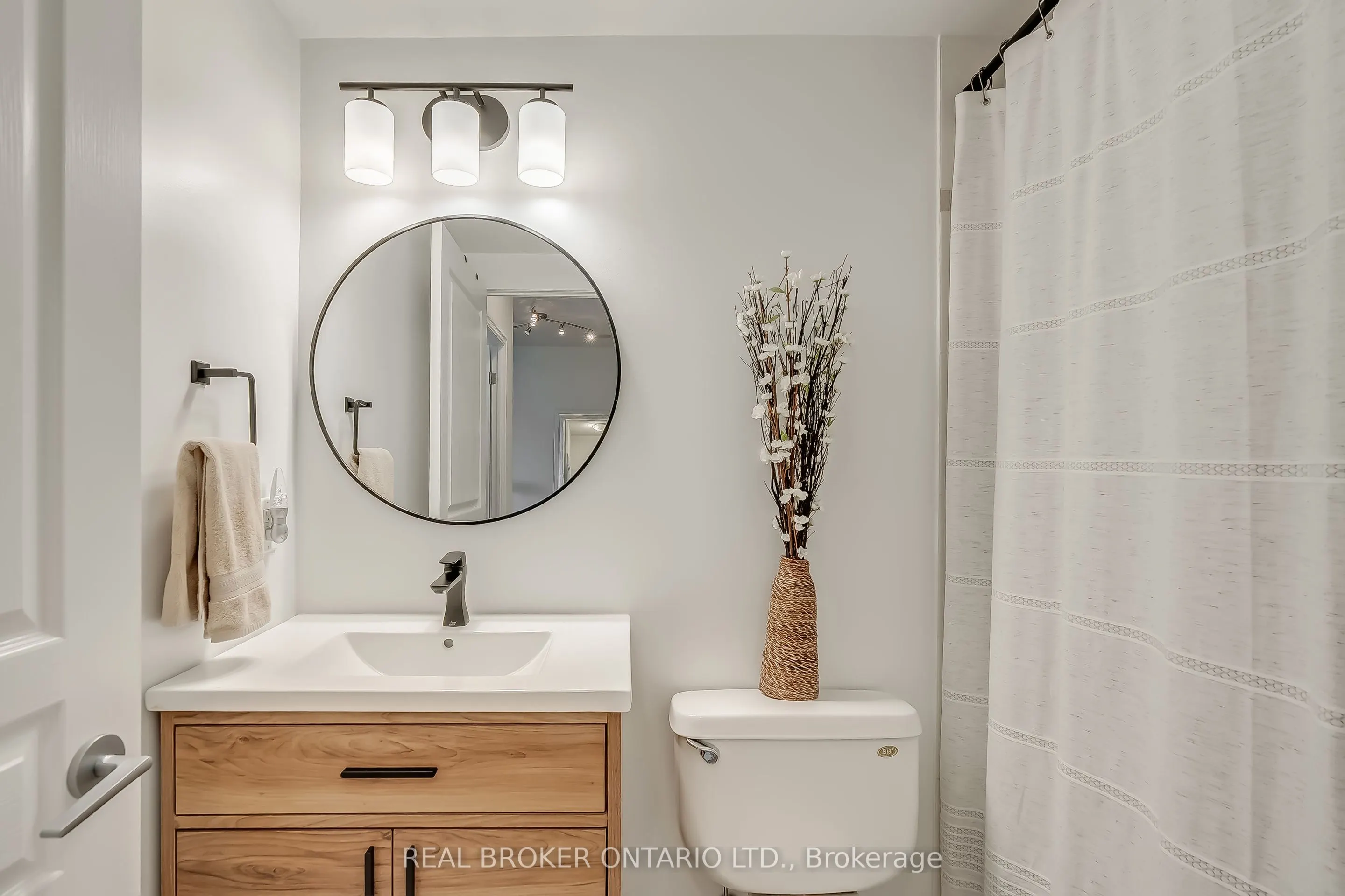 3515 Kariya Drive, #201