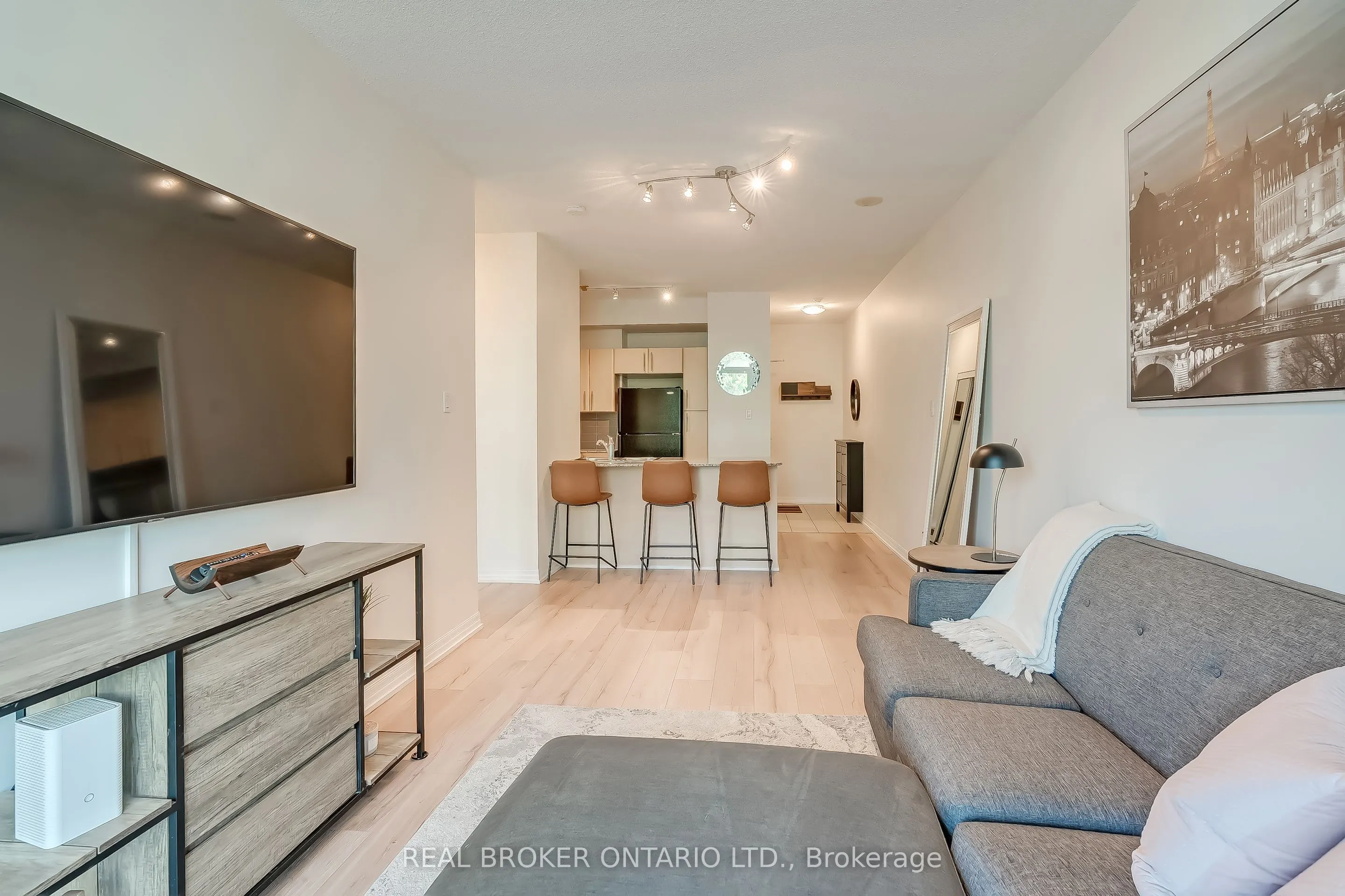 3515 Kariya Drive, #201