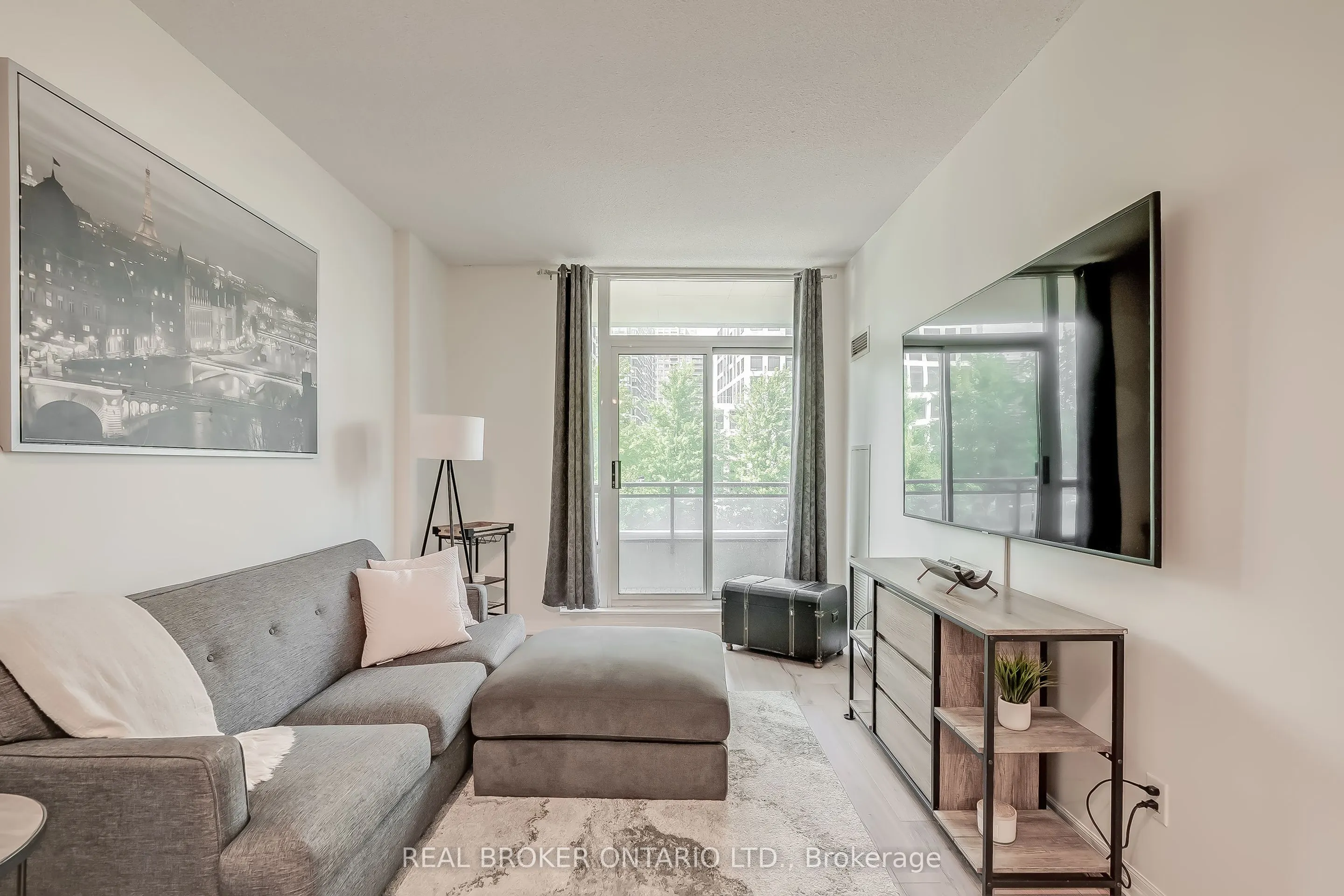 3515 Kariya Drive, #201