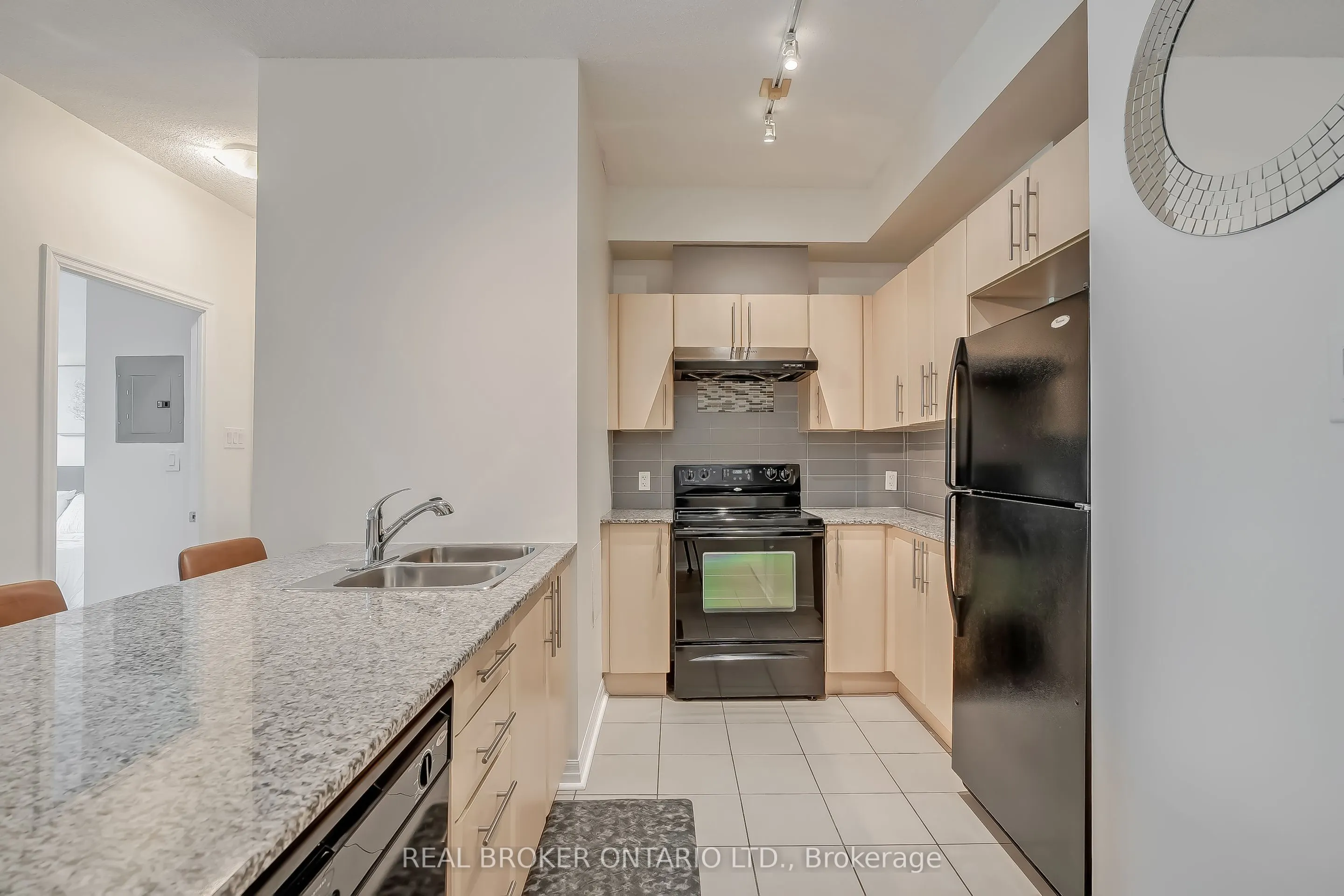 3515 Kariya Drive, #201