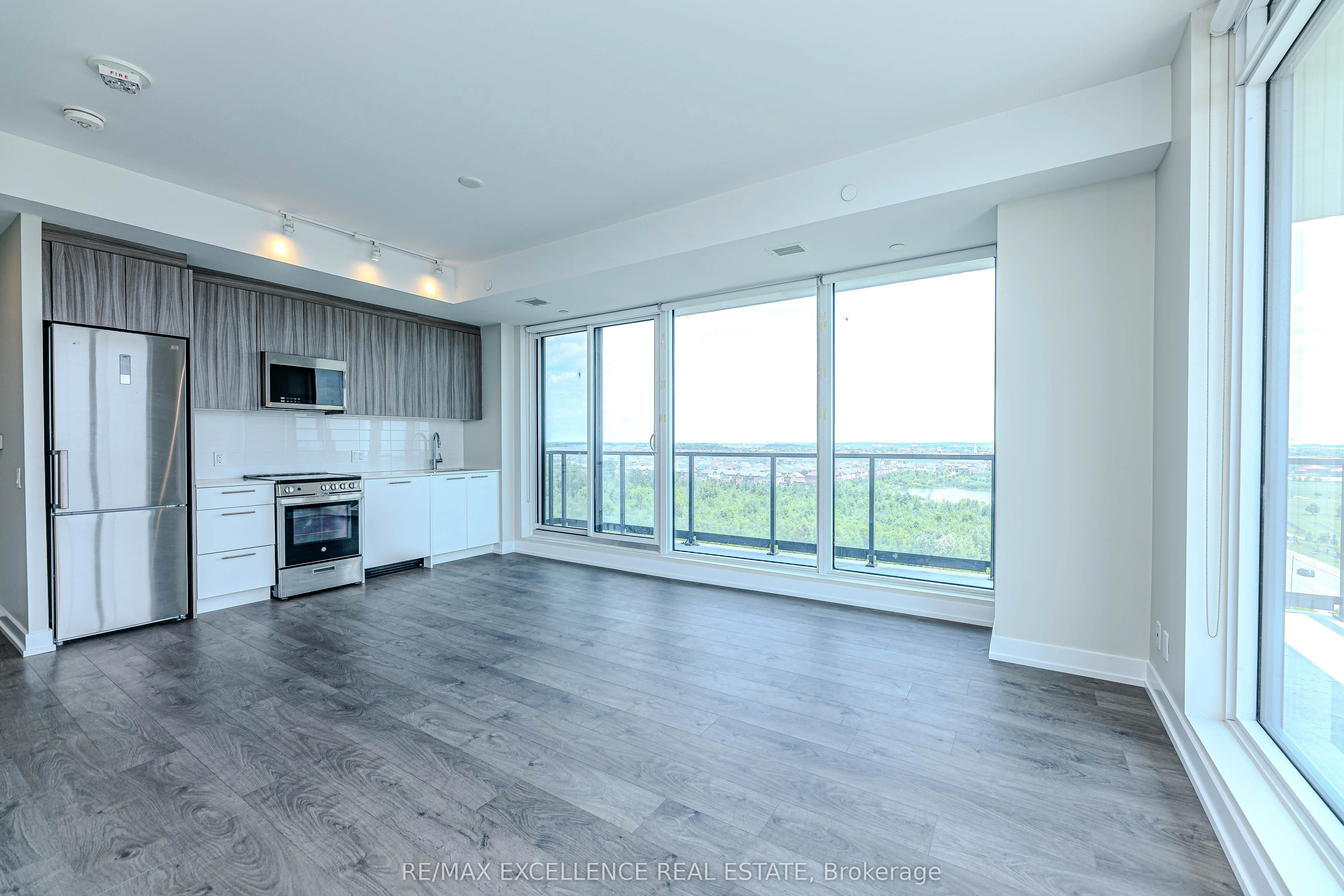 215 Veterans Drive, #1008S