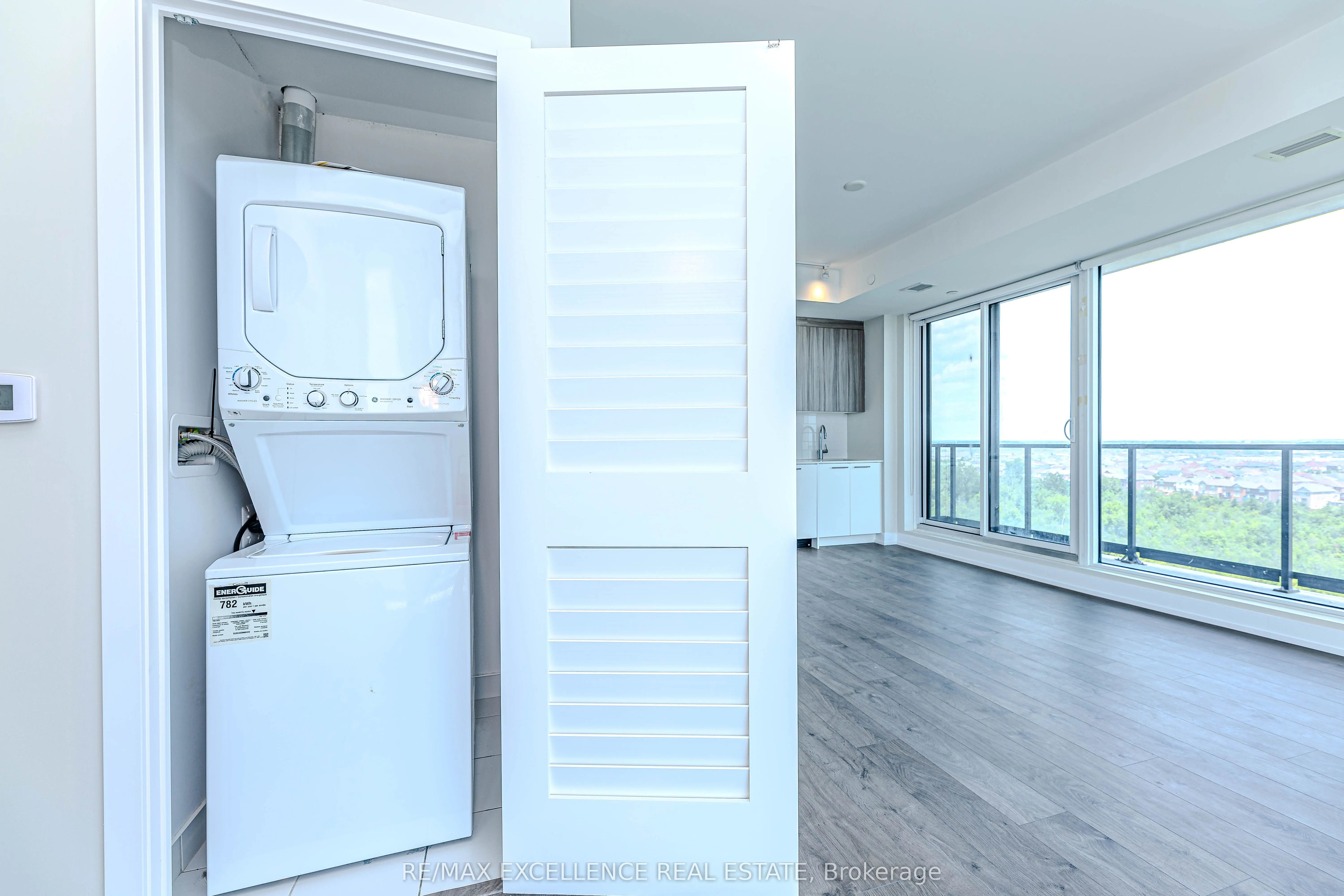 215 Veterans Drive, #1008S