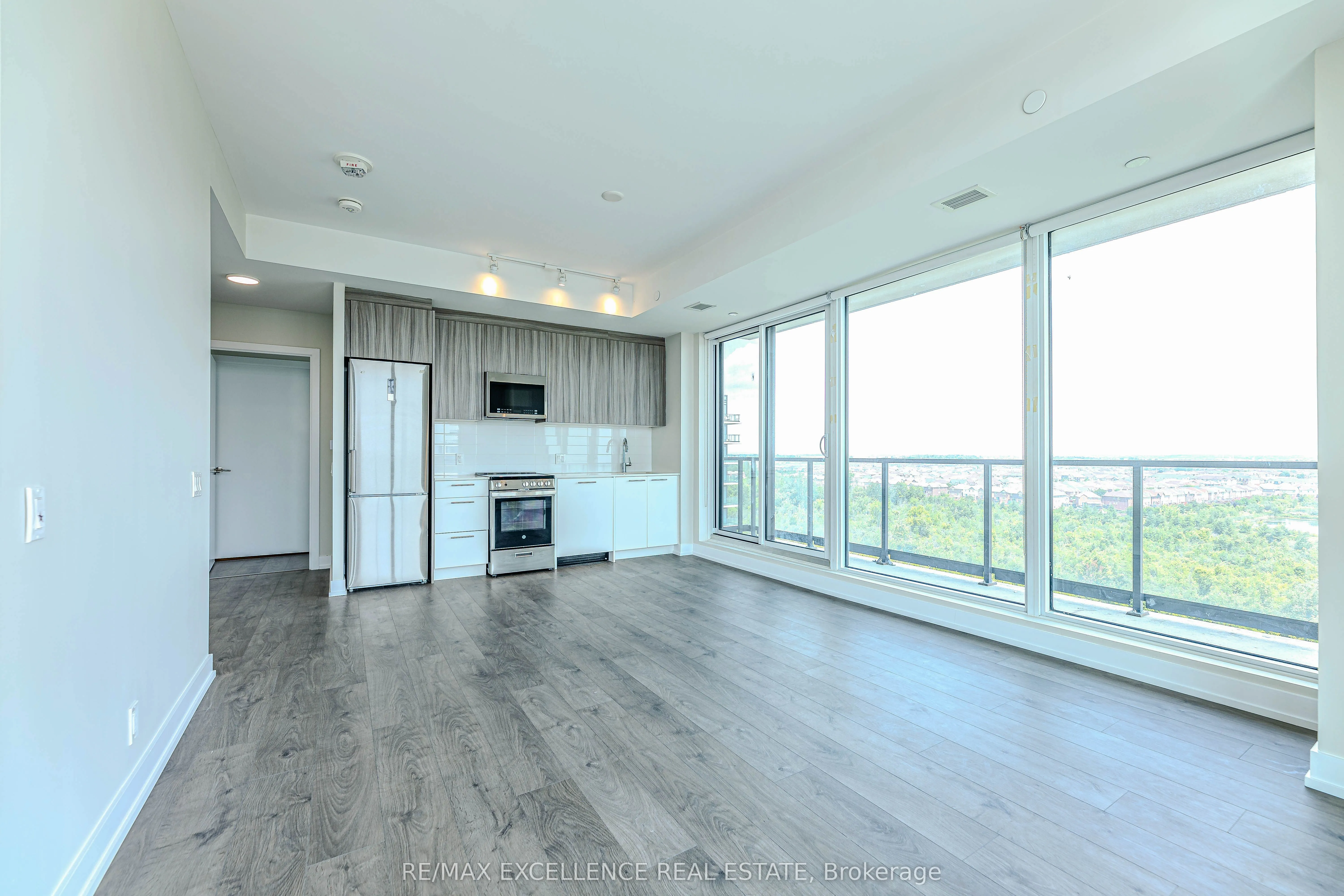 215 Veterans Drive, #1008S