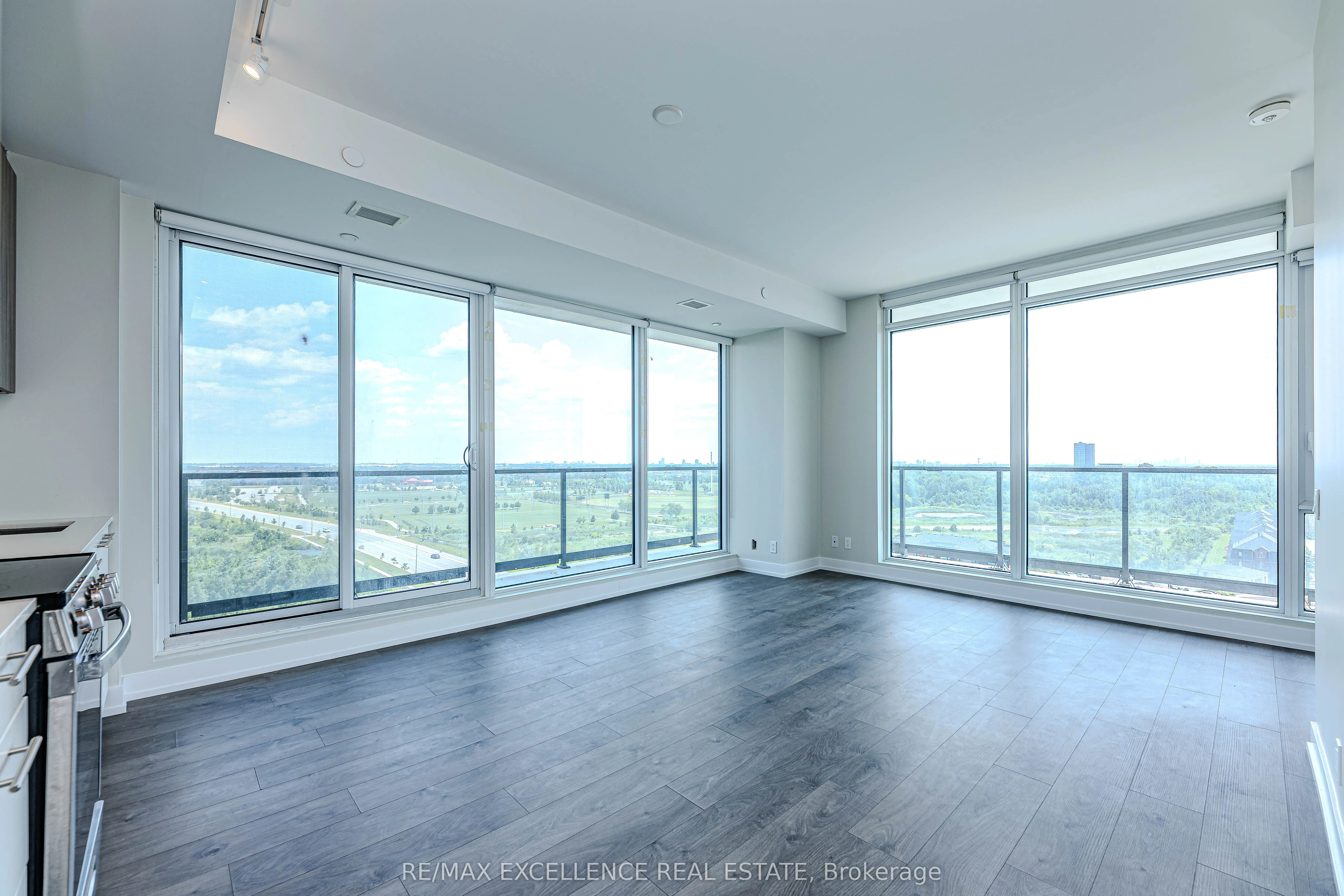 215 Veterans Drive, #1008S