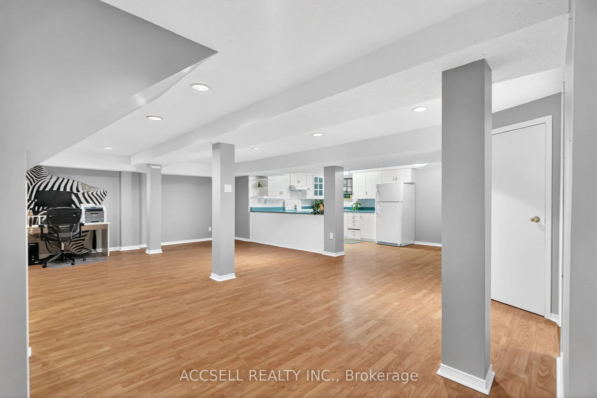 972 Queensbridge Drive