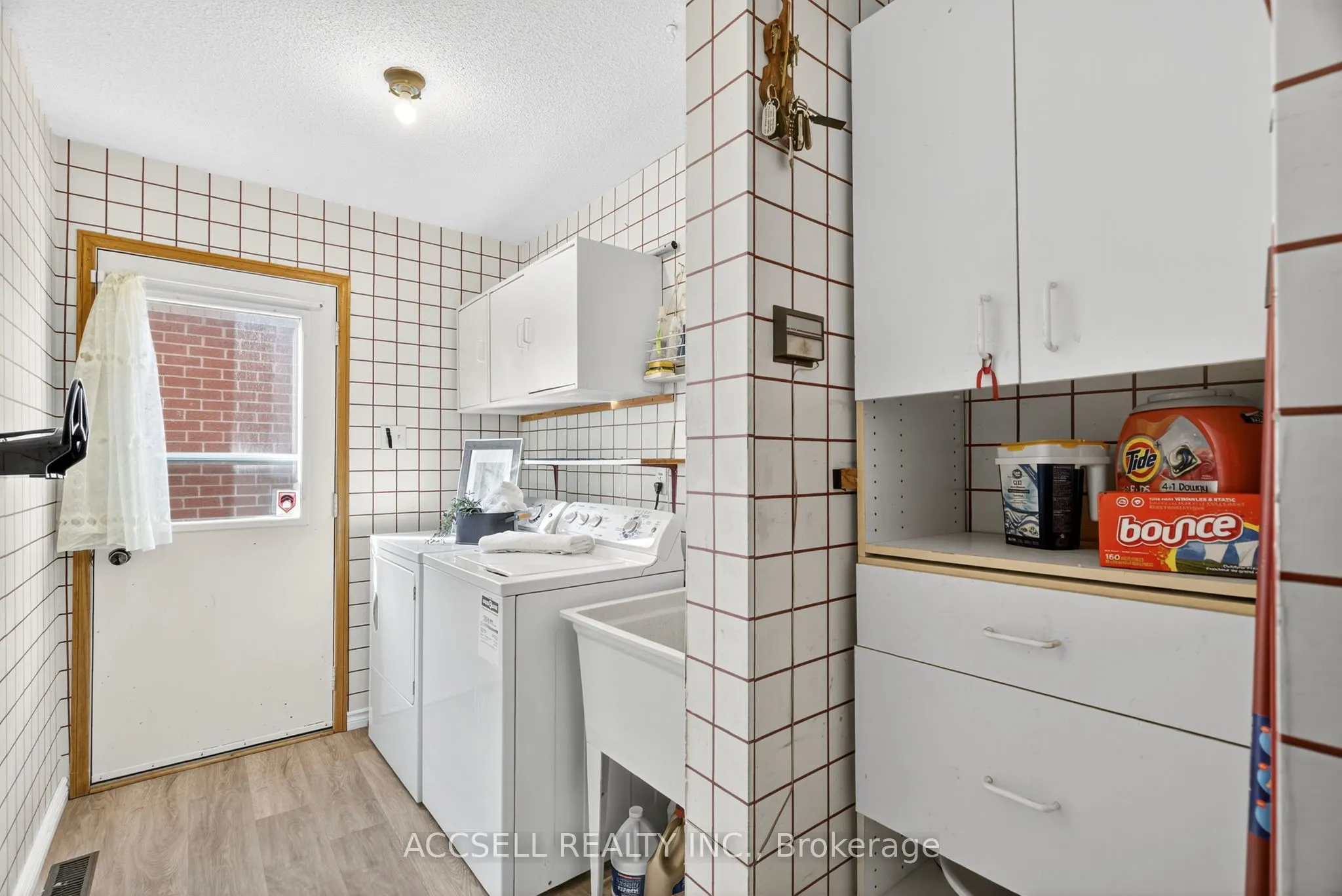 972 Queensbridge Drive