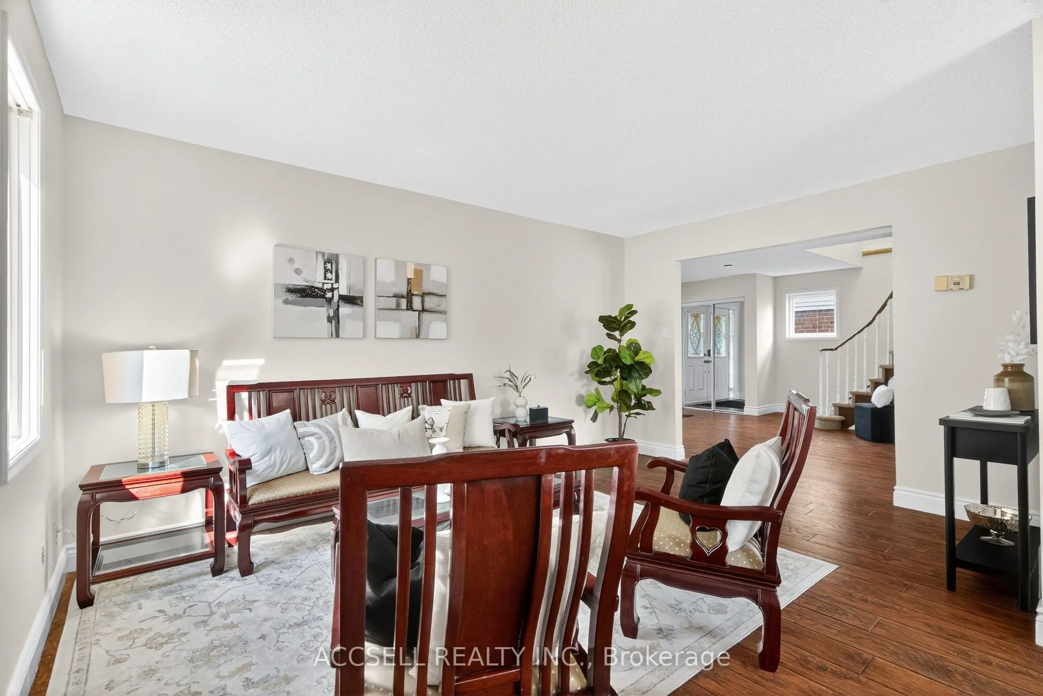 972 Queensbridge Drive