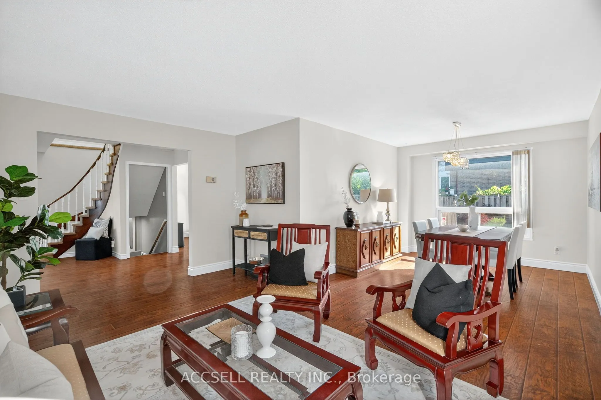972 Queensbridge Drive
