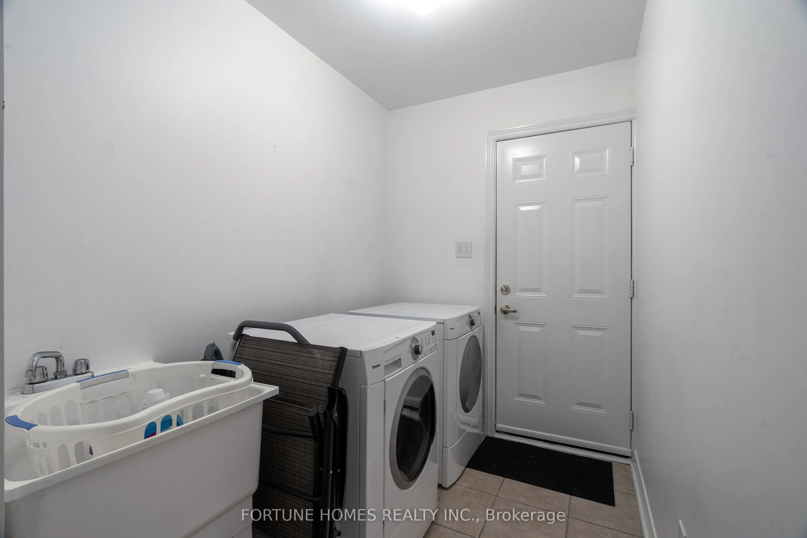67 Locust Drive, #6