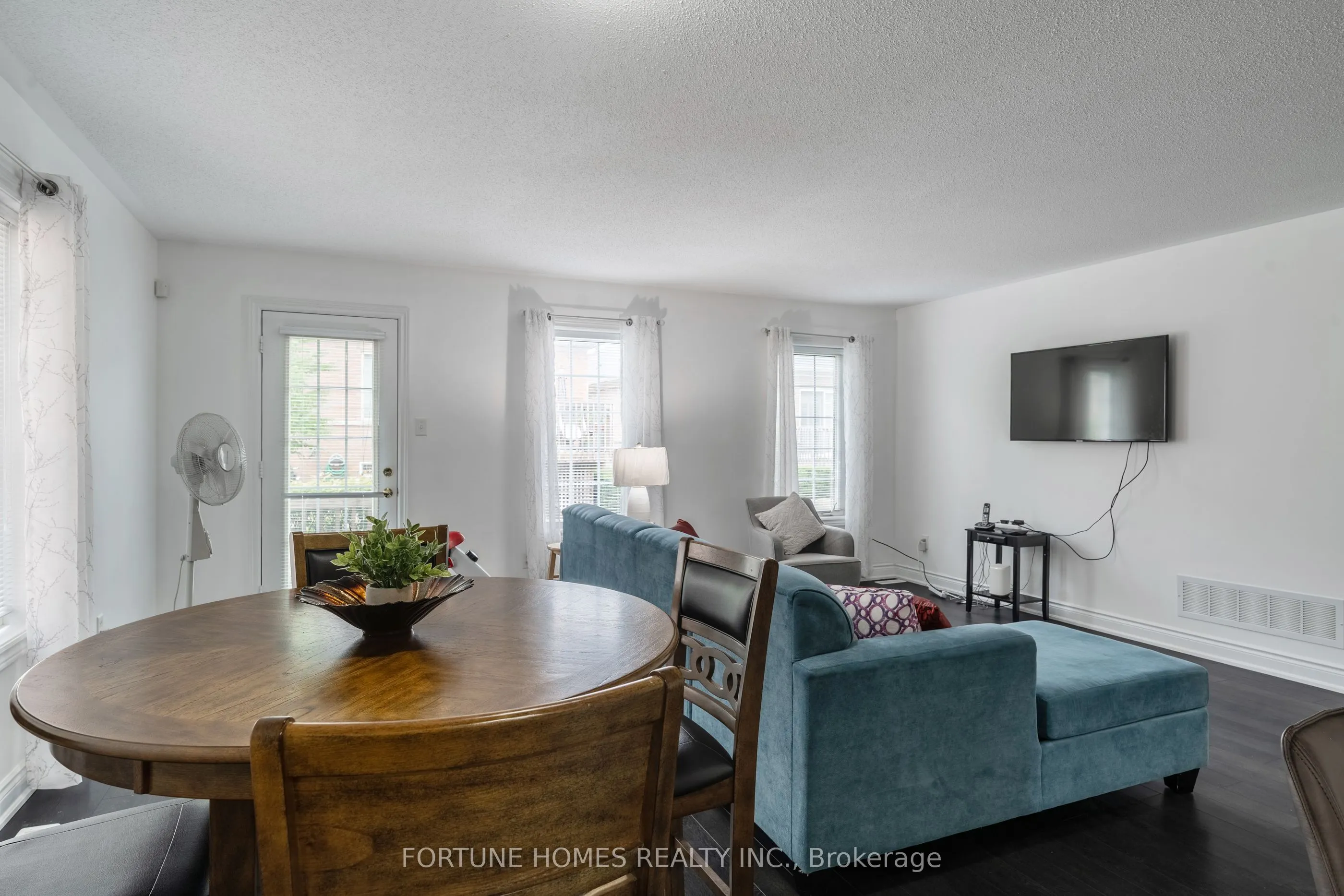 67 Locust Drive, #6