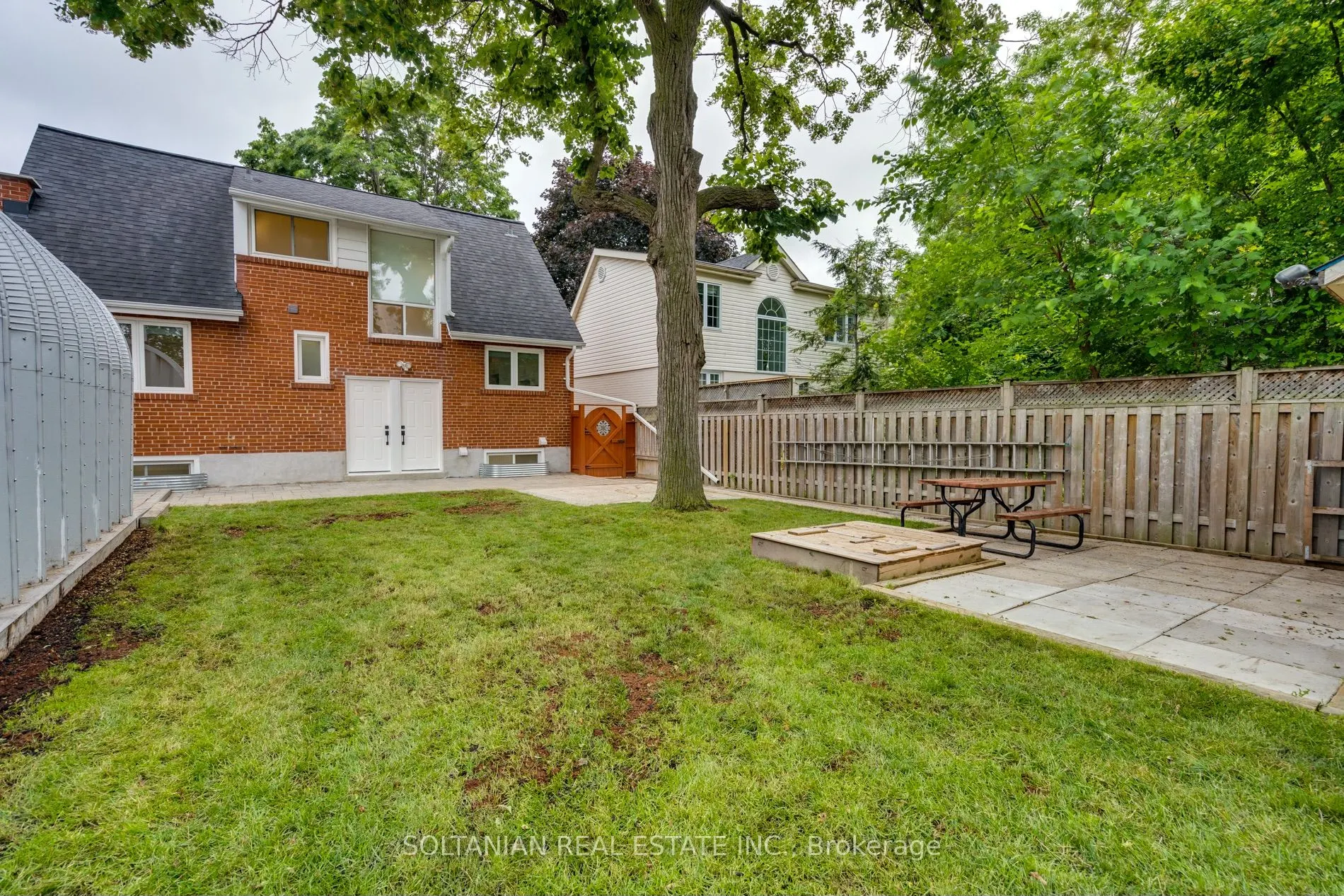 35 Cheshire Drive
