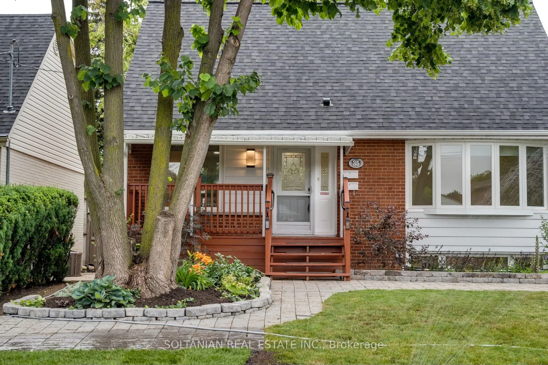 35 Cheshire Drive
