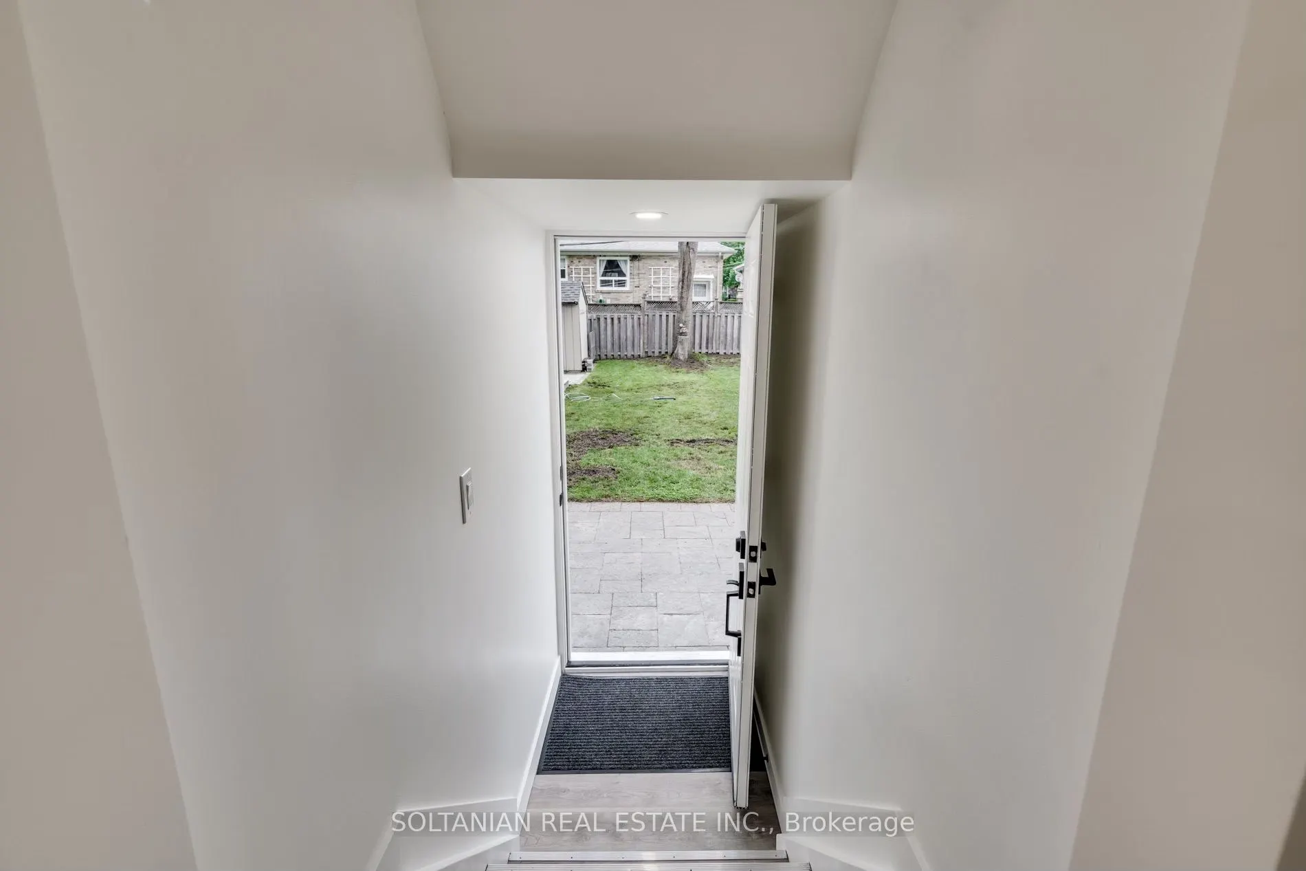35 Cheshire Drive