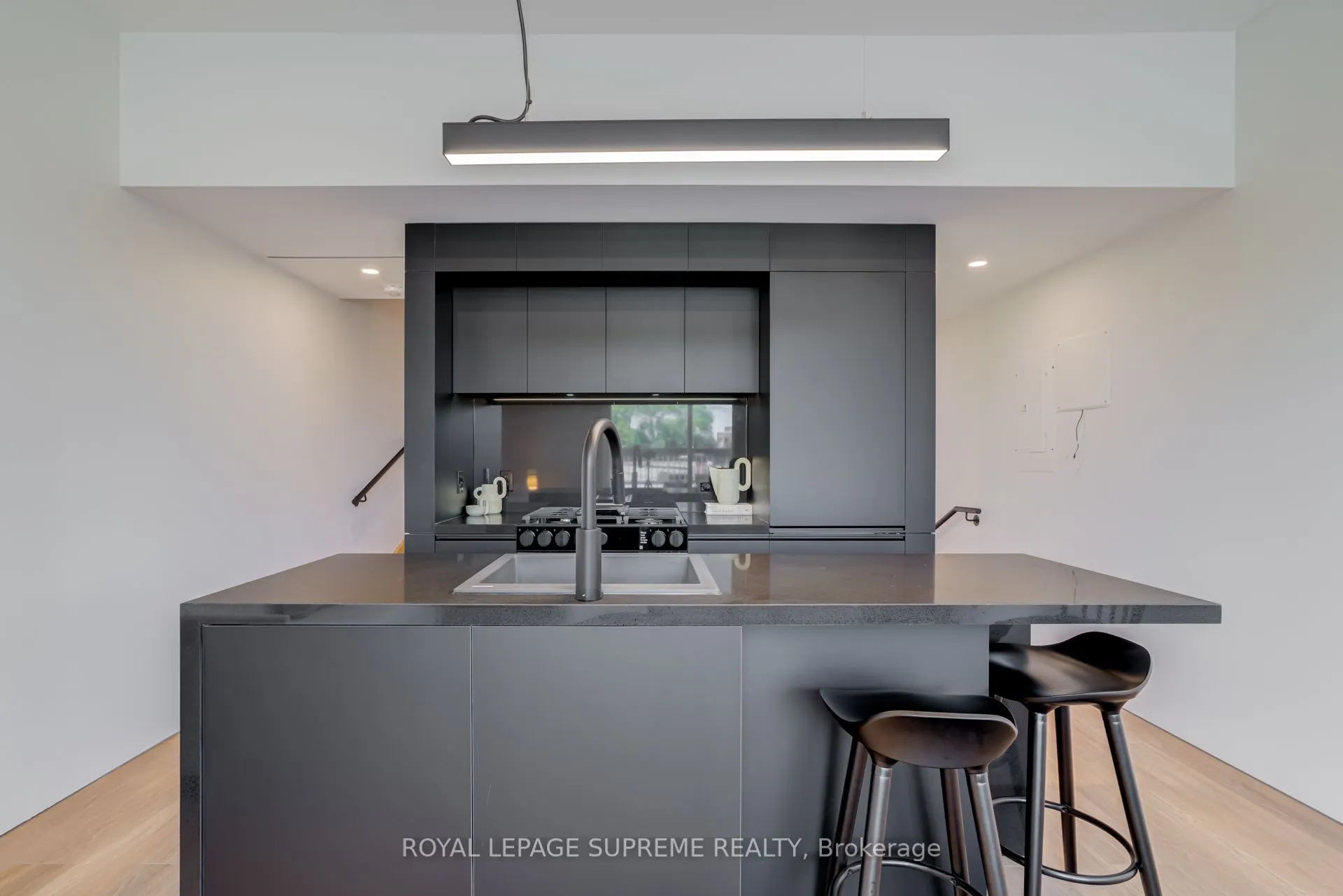 101 Bernice Crescent, #4