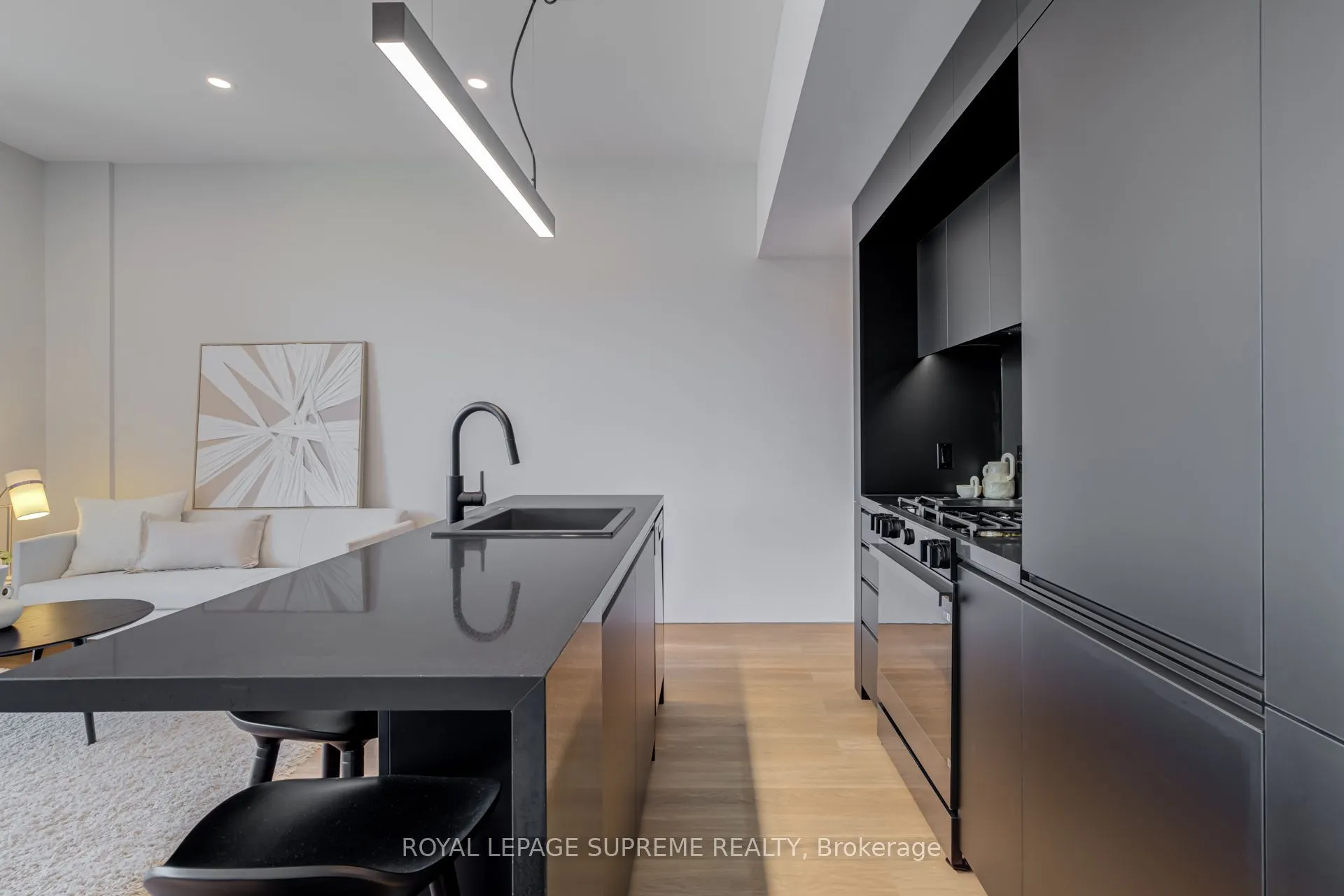 101 Bernice Crescent, #4