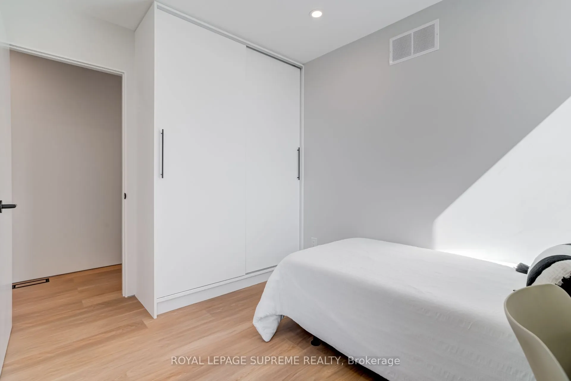101 Bernice Crescent, #4