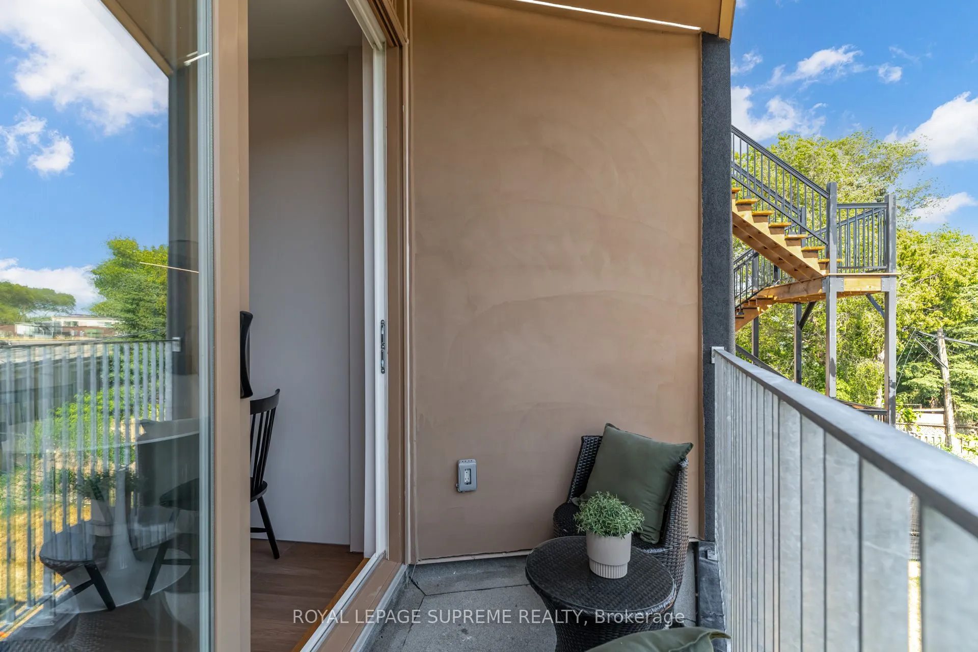 101 Bernice Crescent, #4