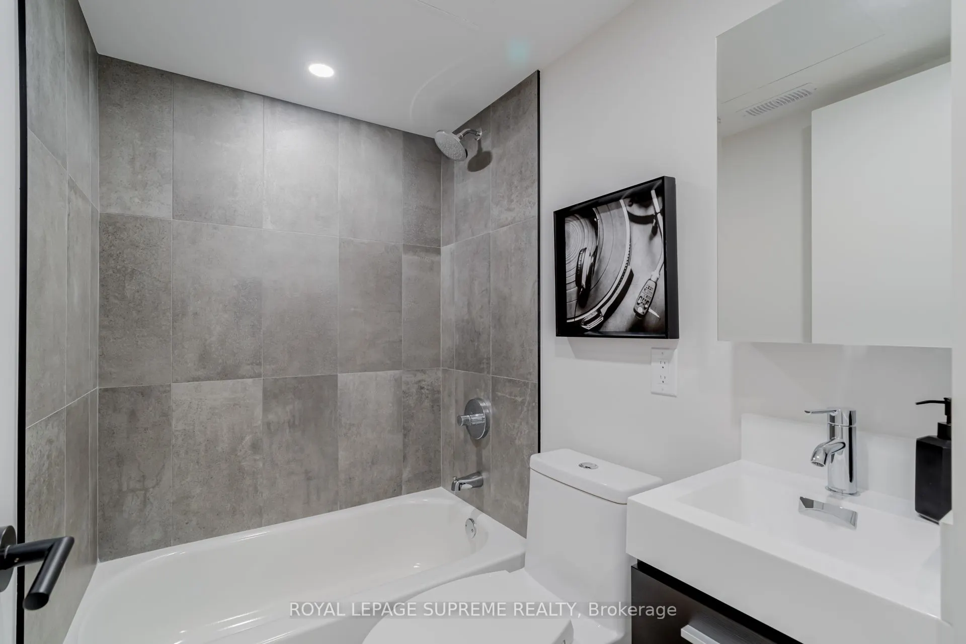 101 Bernice Crescent, #2