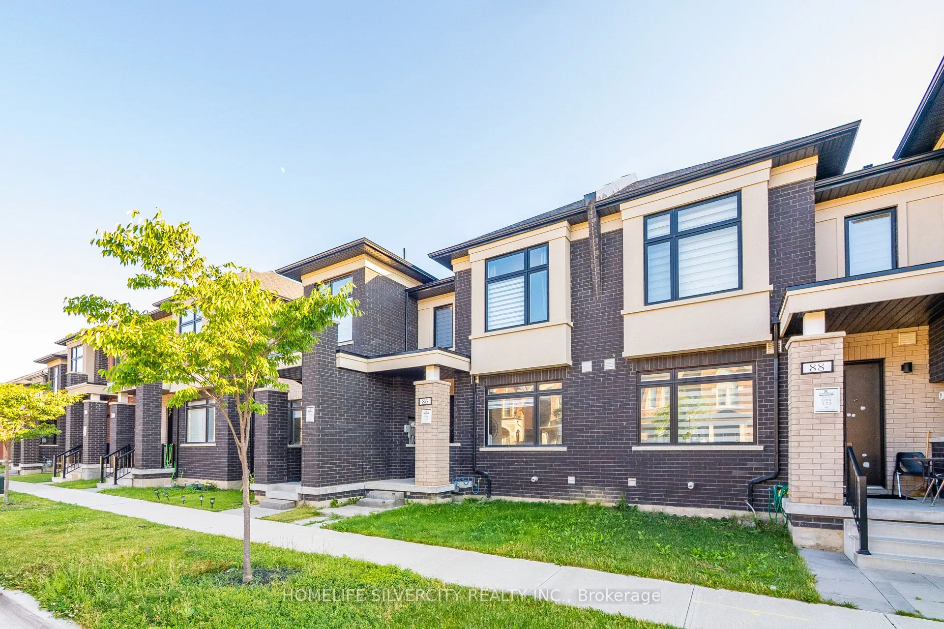 86 Pearman Crescent