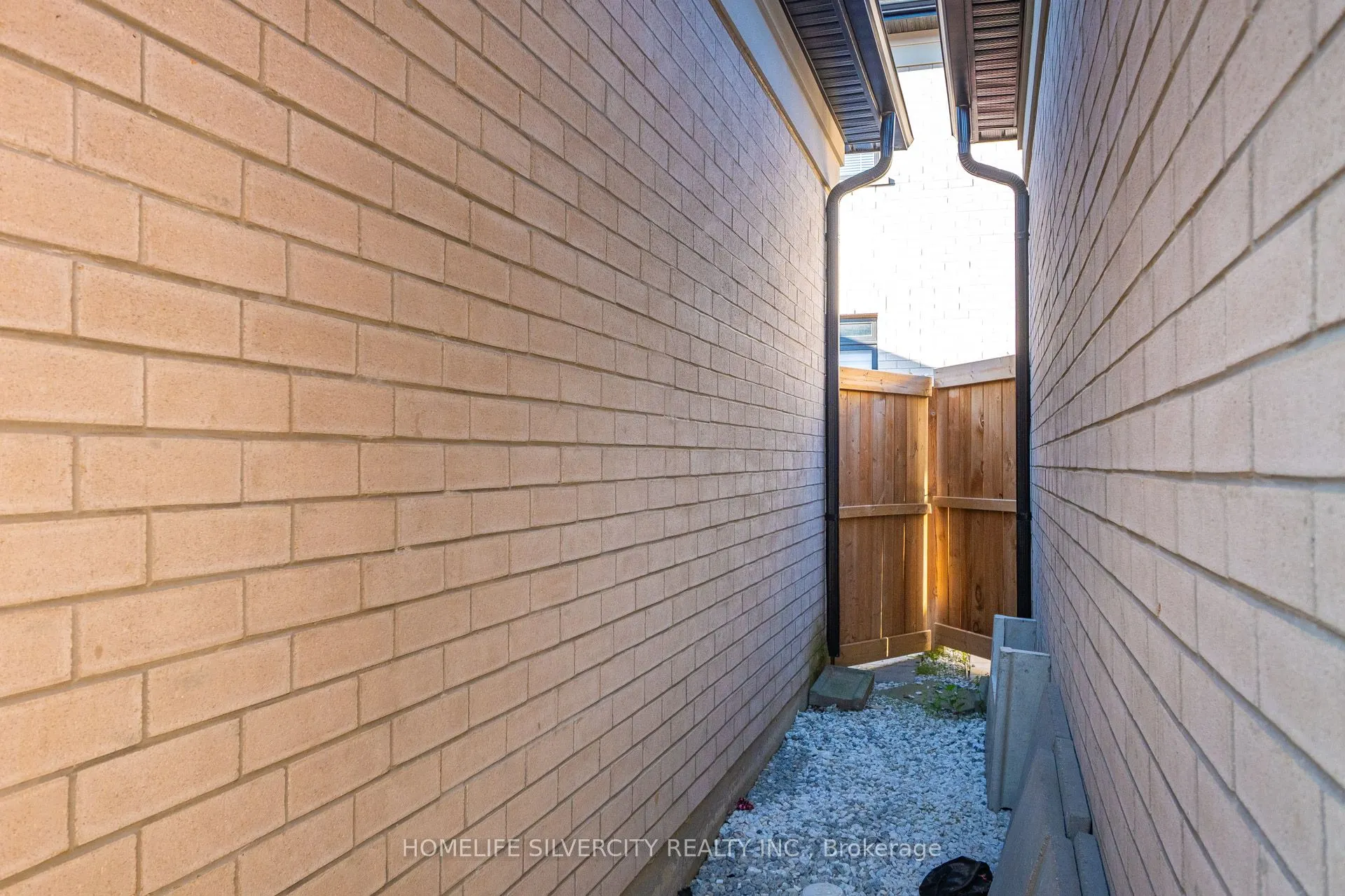 86 Pearman Crescent
