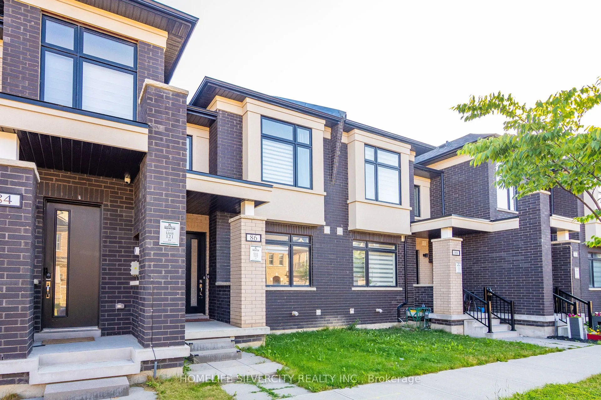 86 Pearman Crescent
