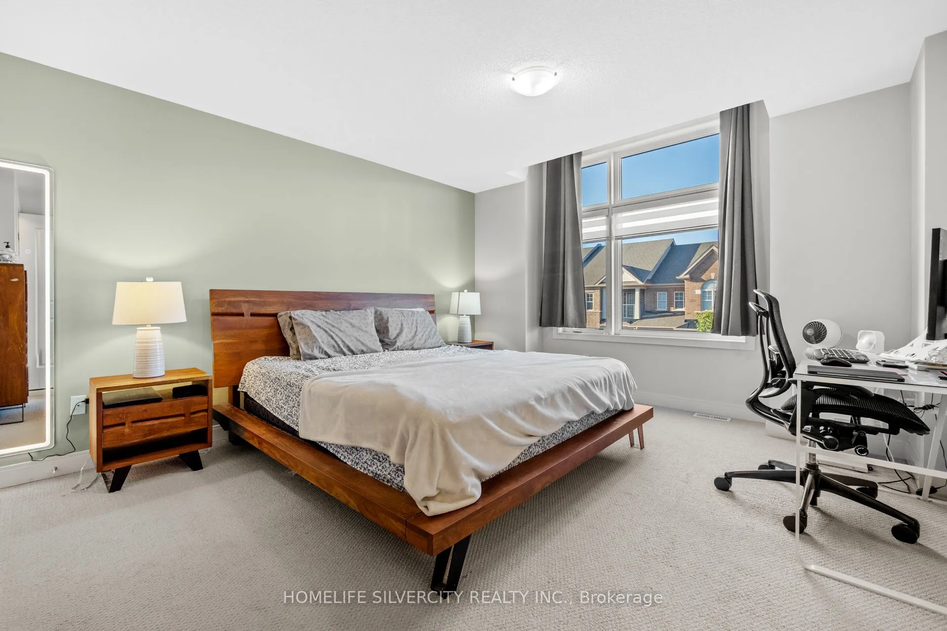 86 Pearman Crescent