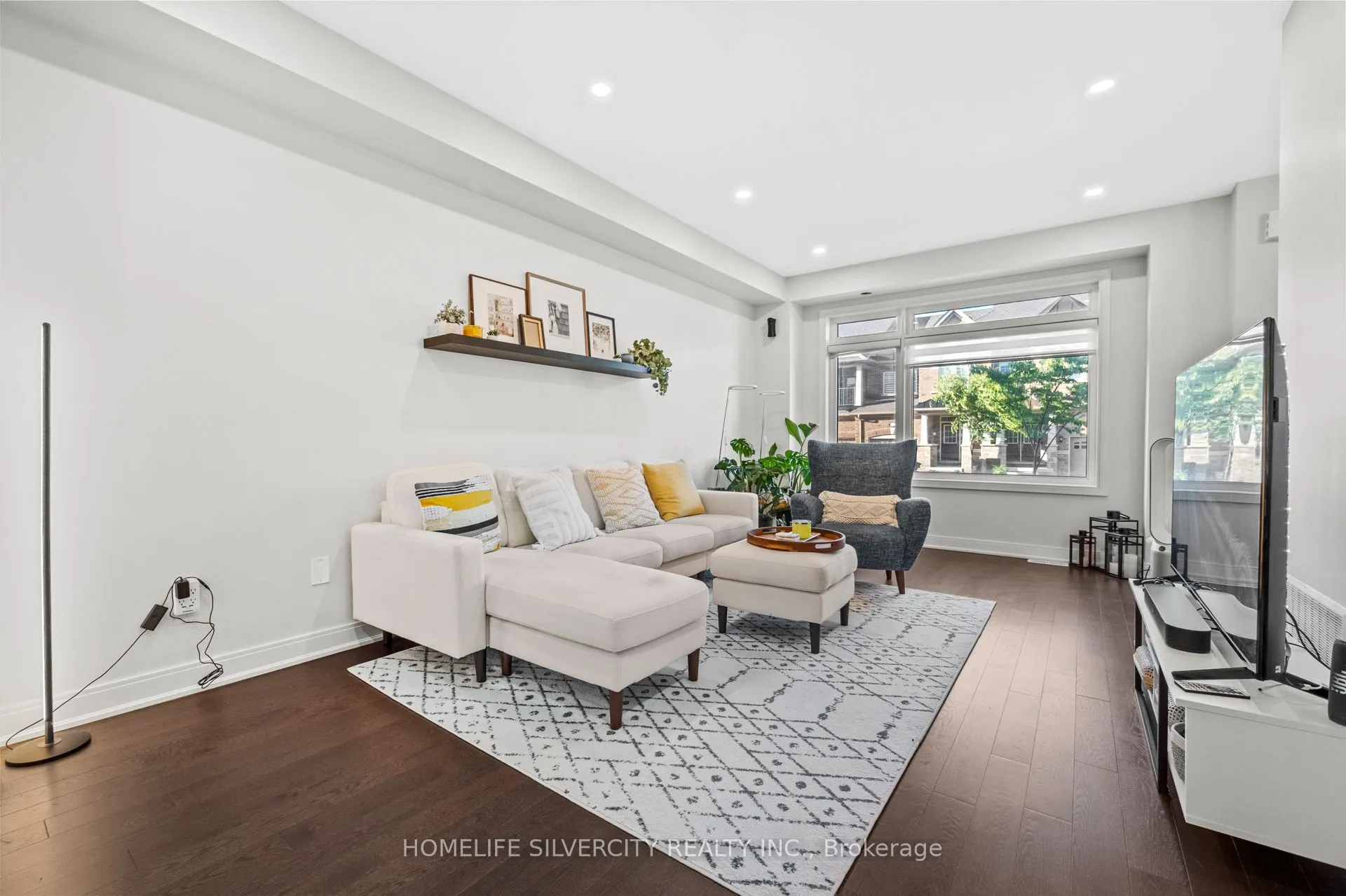 86 Pearman Crescent
