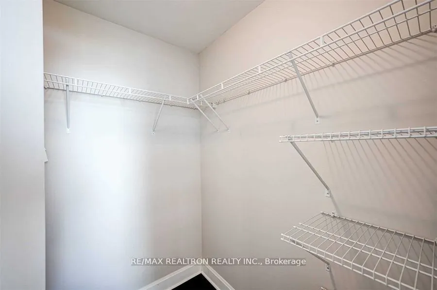 33 Shore Breeze Drive, #2501