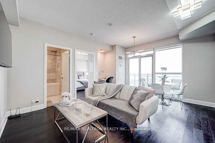 33 Shore Breeze Drive, #2501