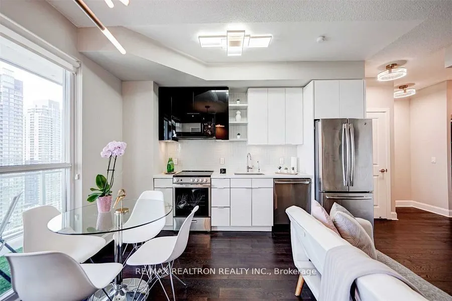 33 Shore Breeze Drive, #2501