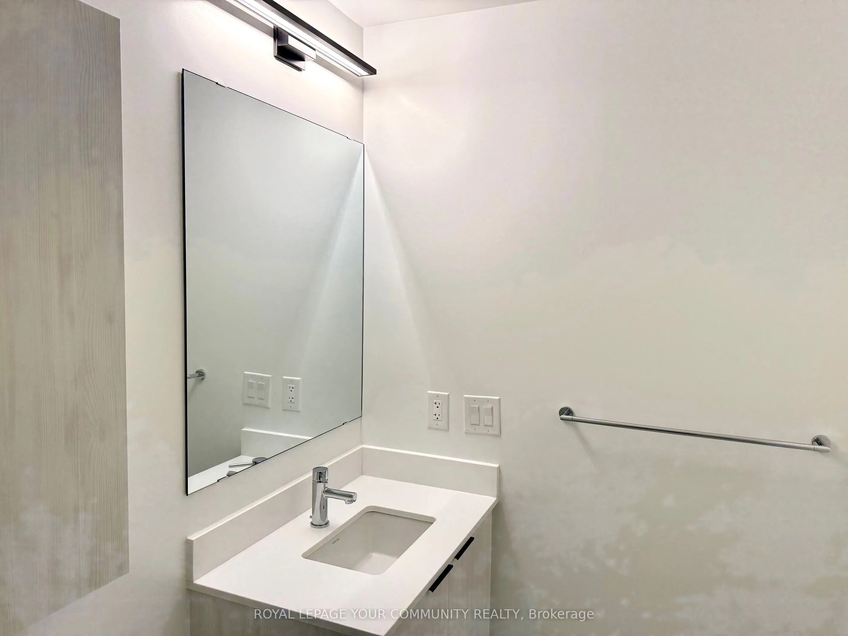 2485 Eglinton Avenue W, #1115