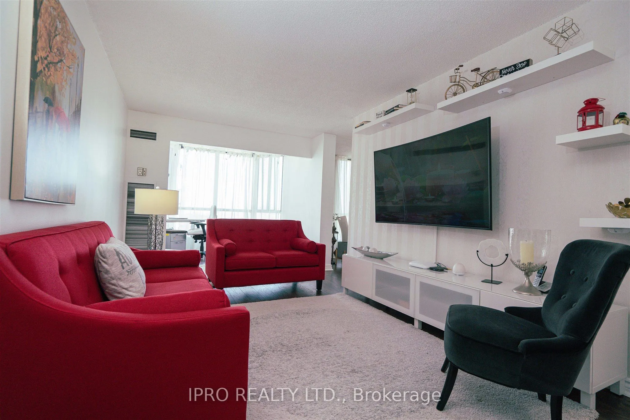 145 Hillcrest Avenue, #1907