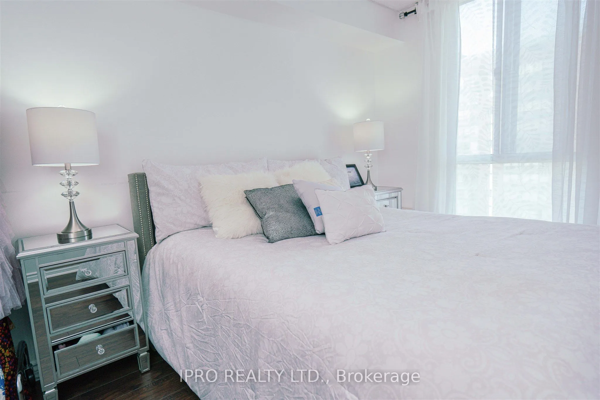 145 Hillcrest Avenue, #1907