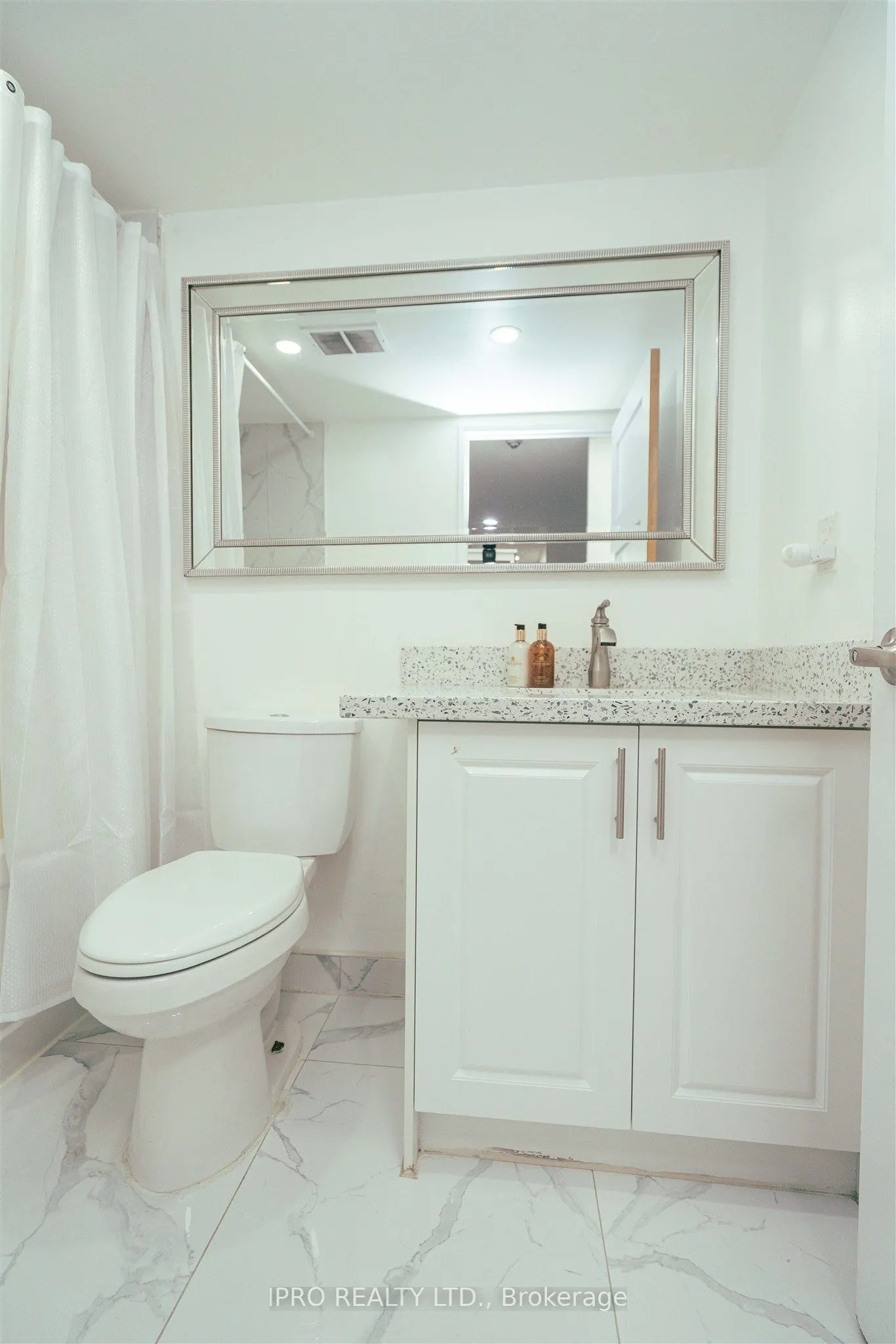 145 Hillcrest Avenue, #1907