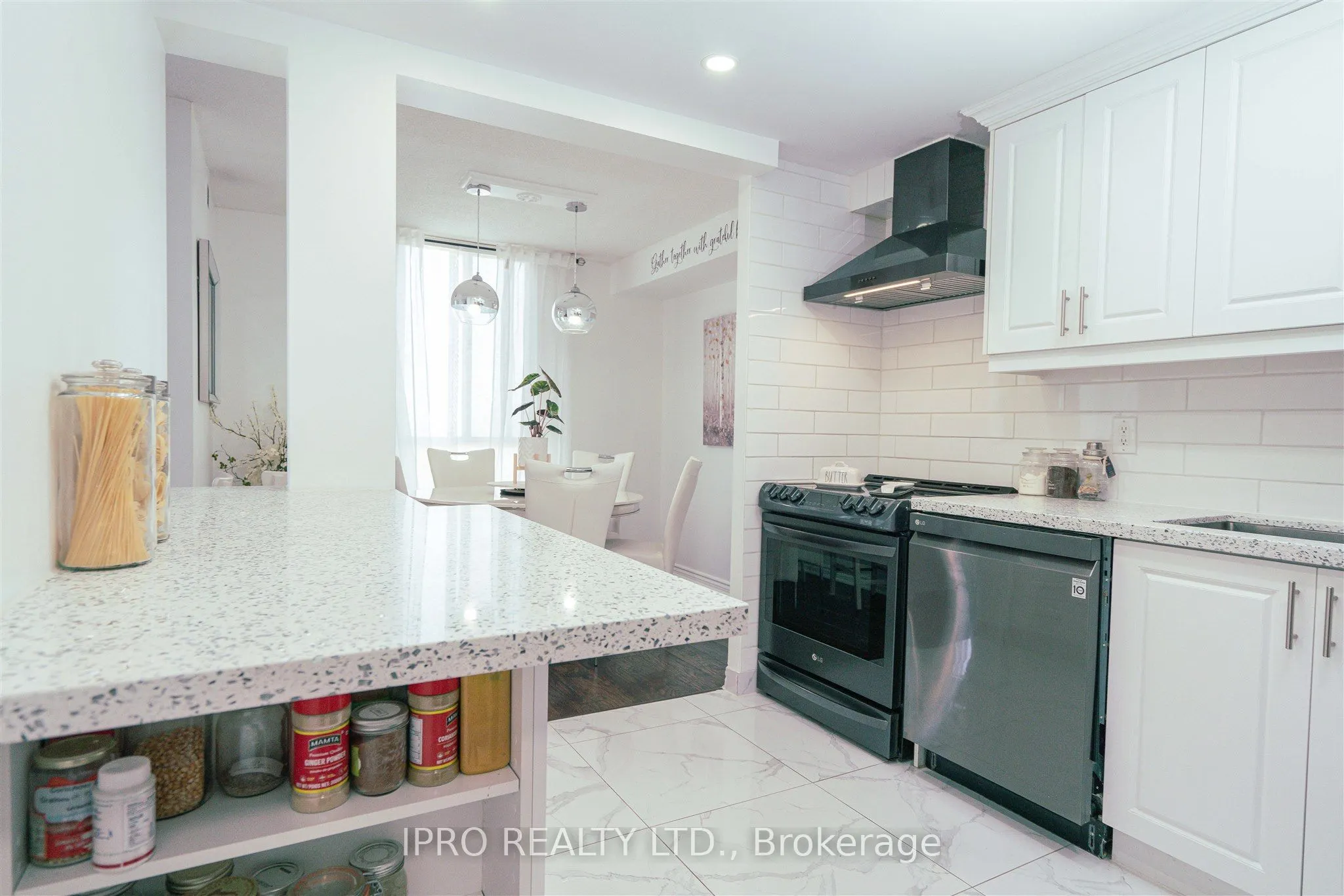 145 Hillcrest Avenue, #1907