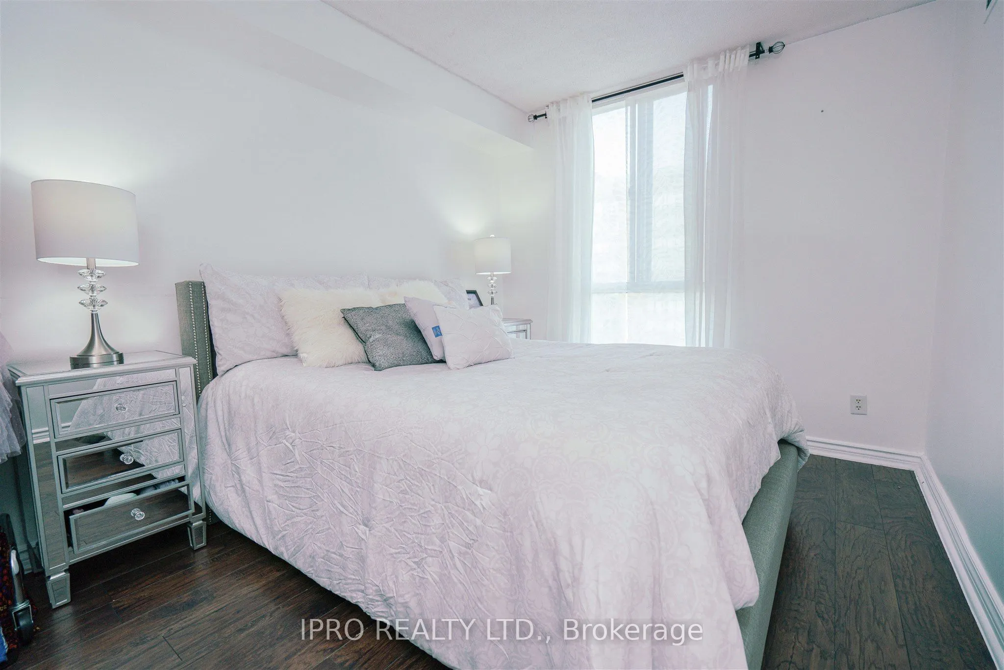 145 Hillcrest Avenue, #1907