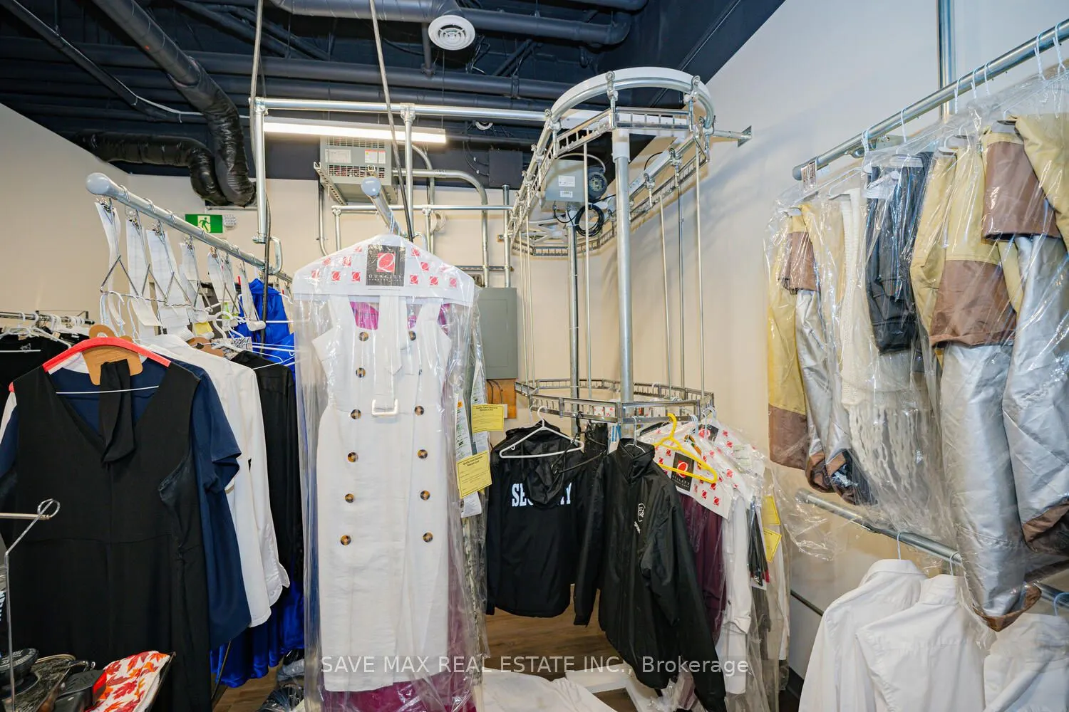 216 Oak Park Boulevard, #113