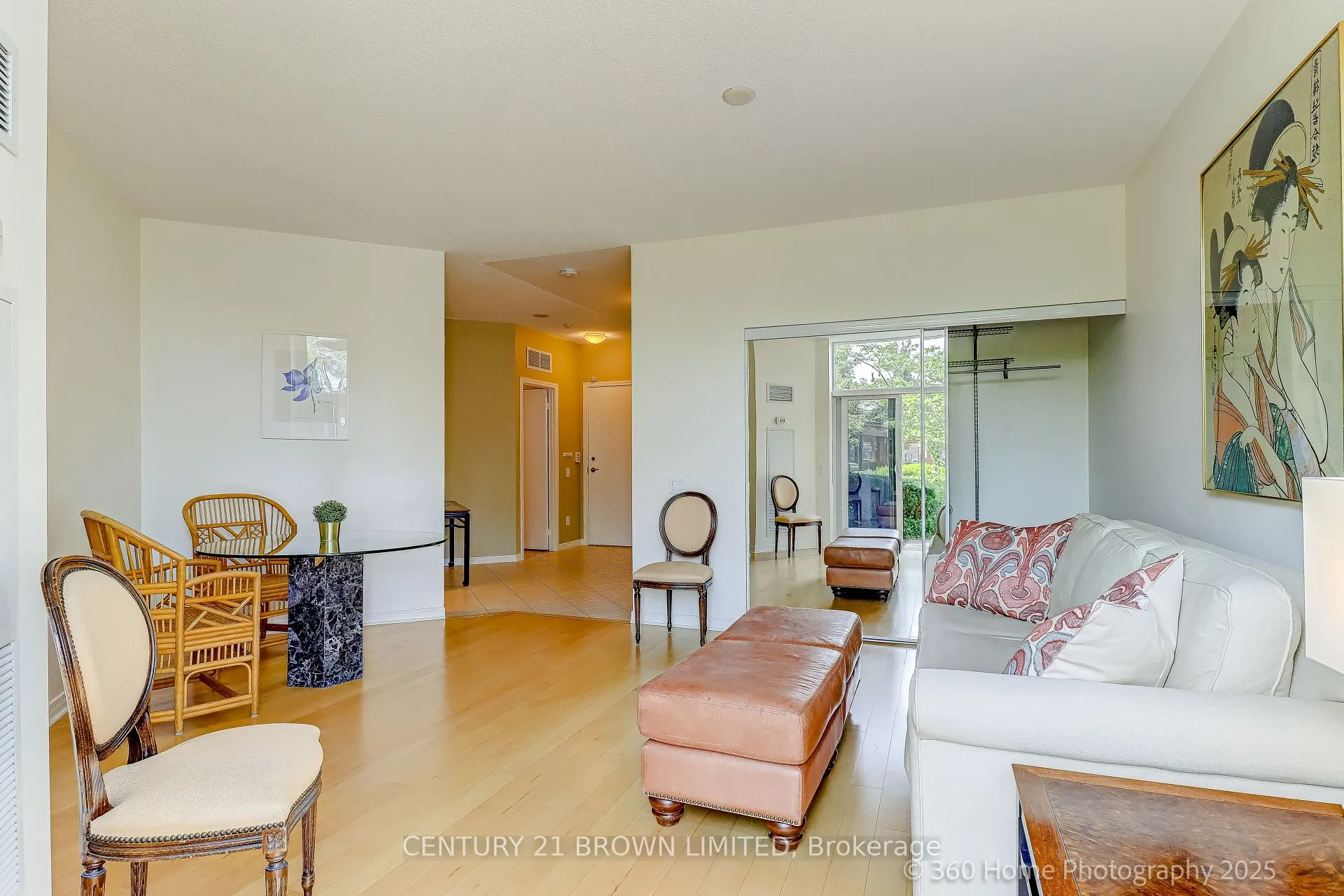 60 Heintzman Street, #112