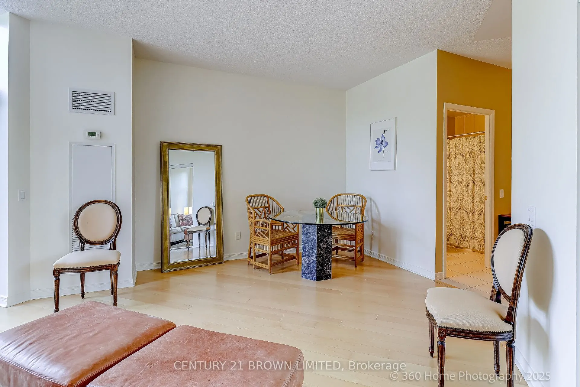 60 Heintzman Street, #112