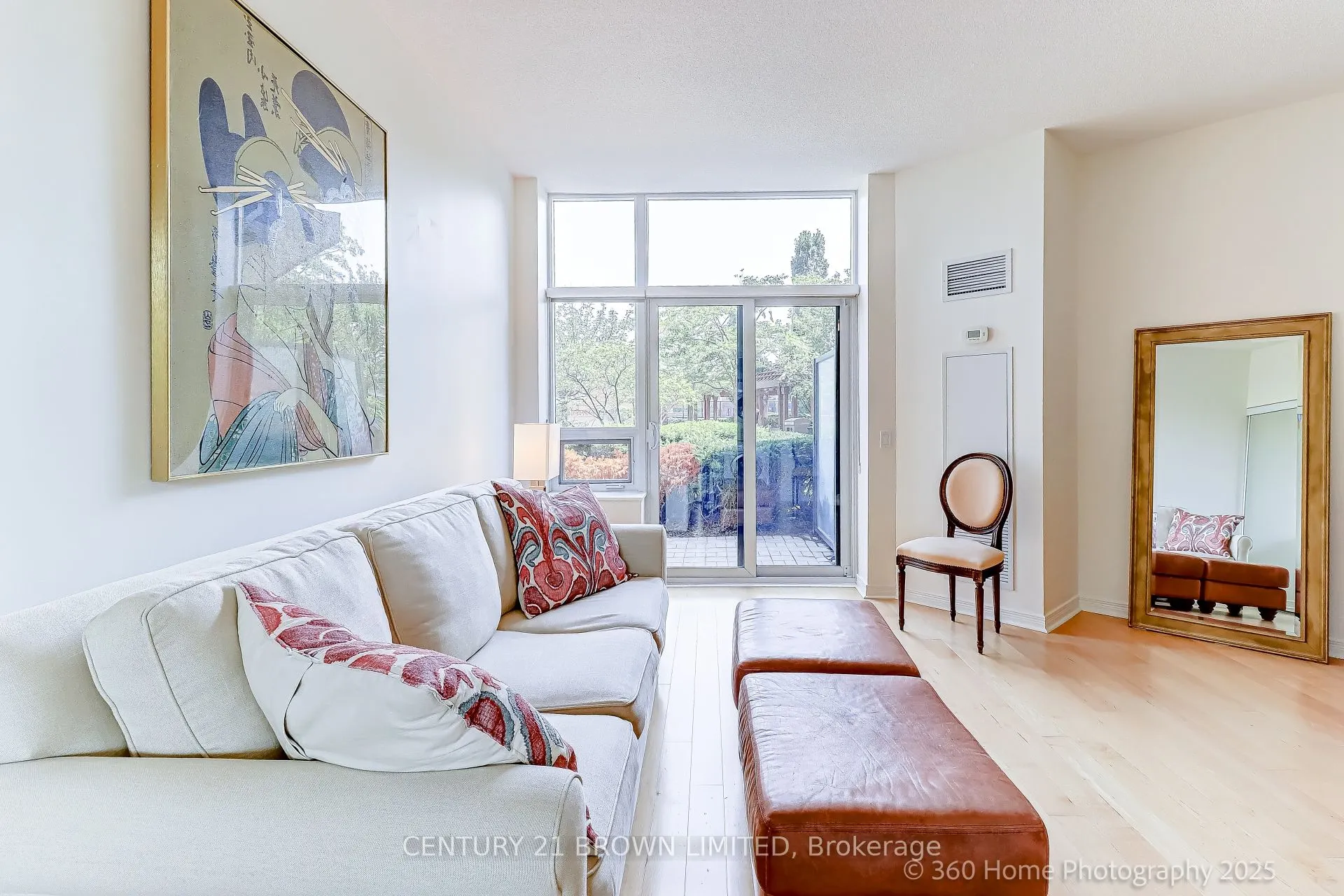 60 Heintzman Street, #112