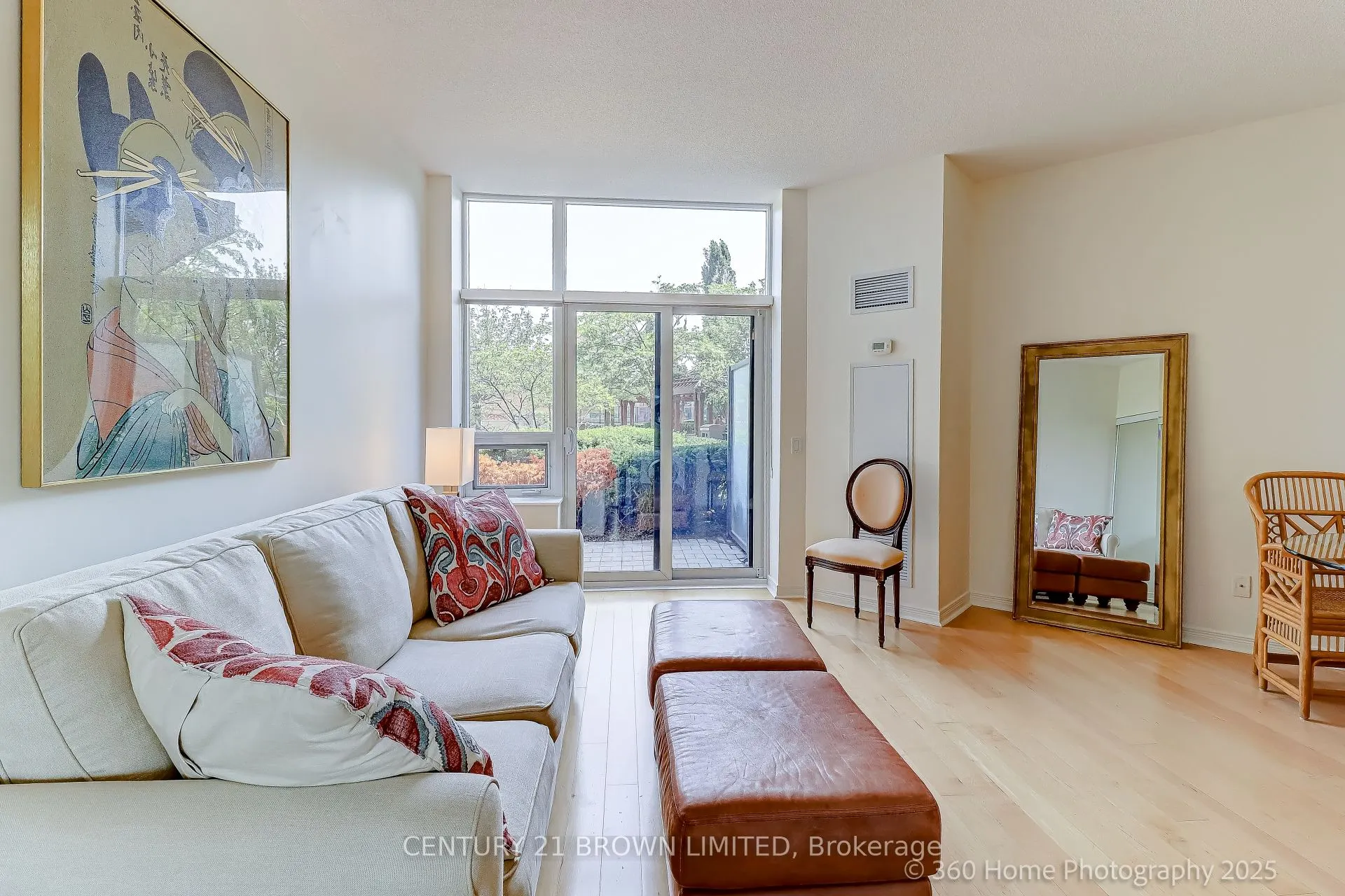 60 Heintzman Street, #112